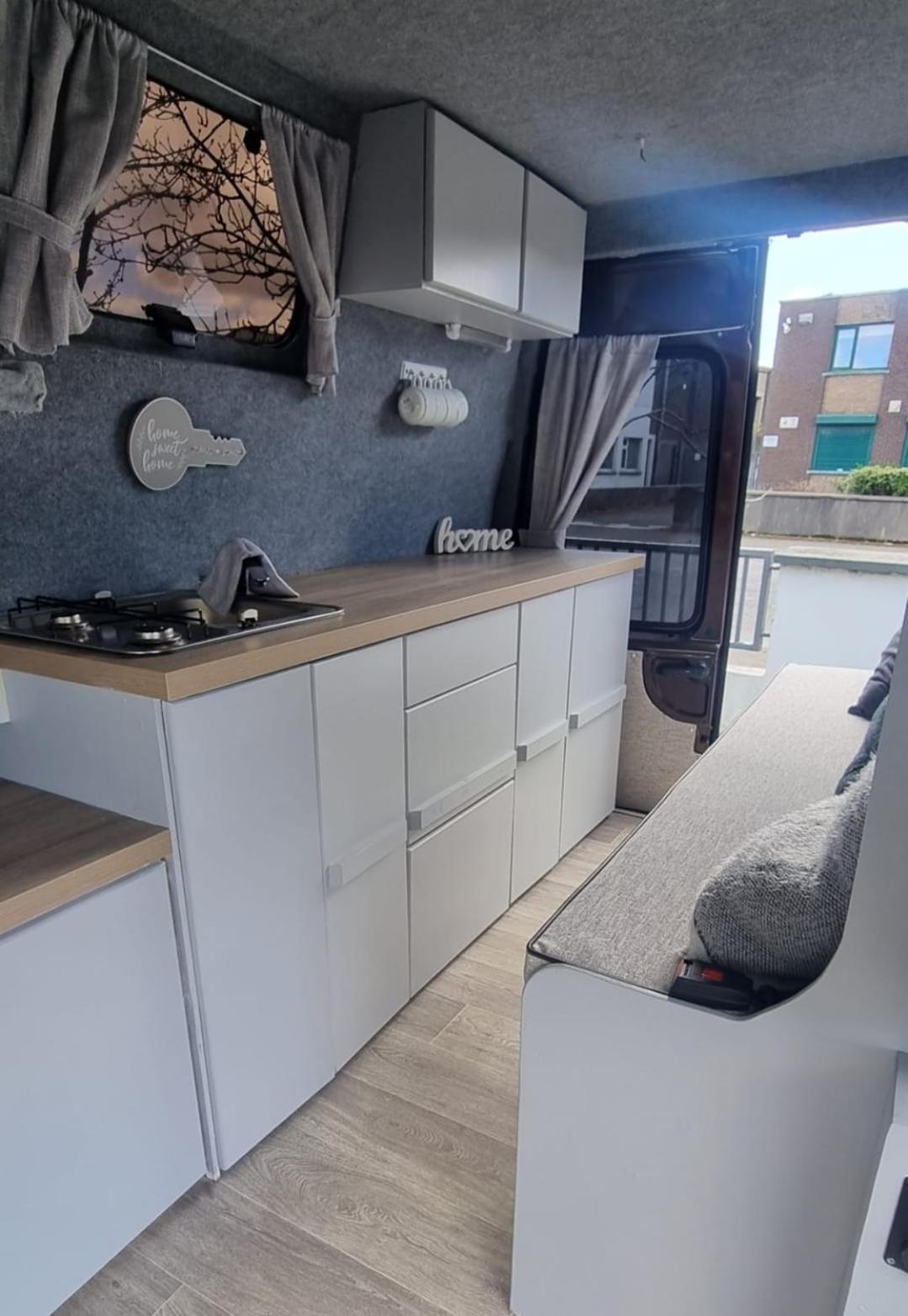 RETRO CAMPER HIRE LTD Campervan Hire Company