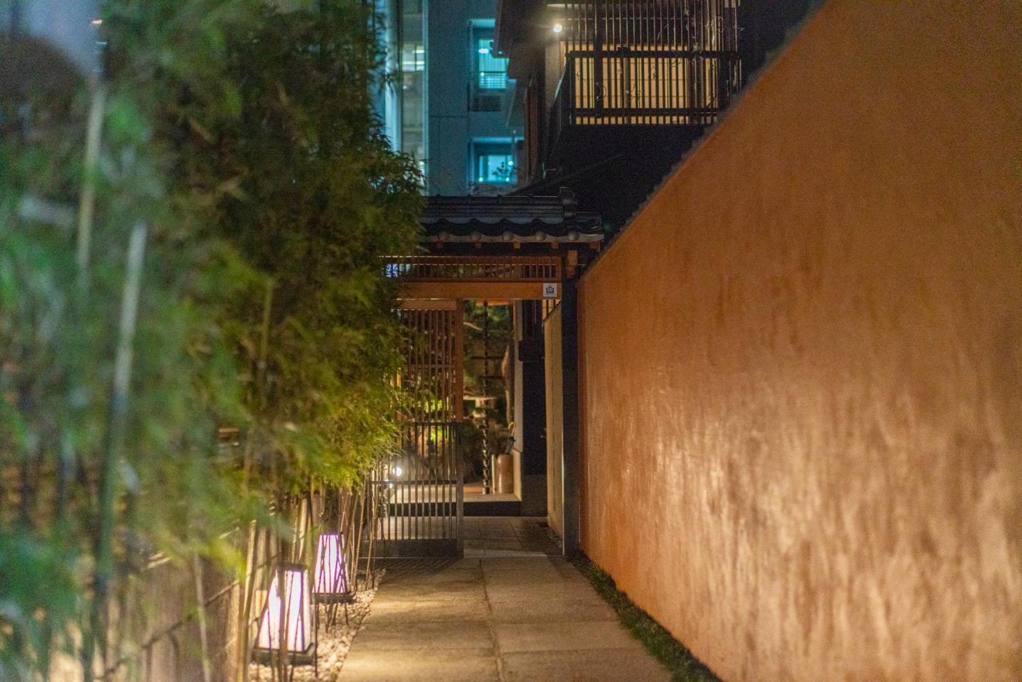 Akiko Fukuya Town Villa
