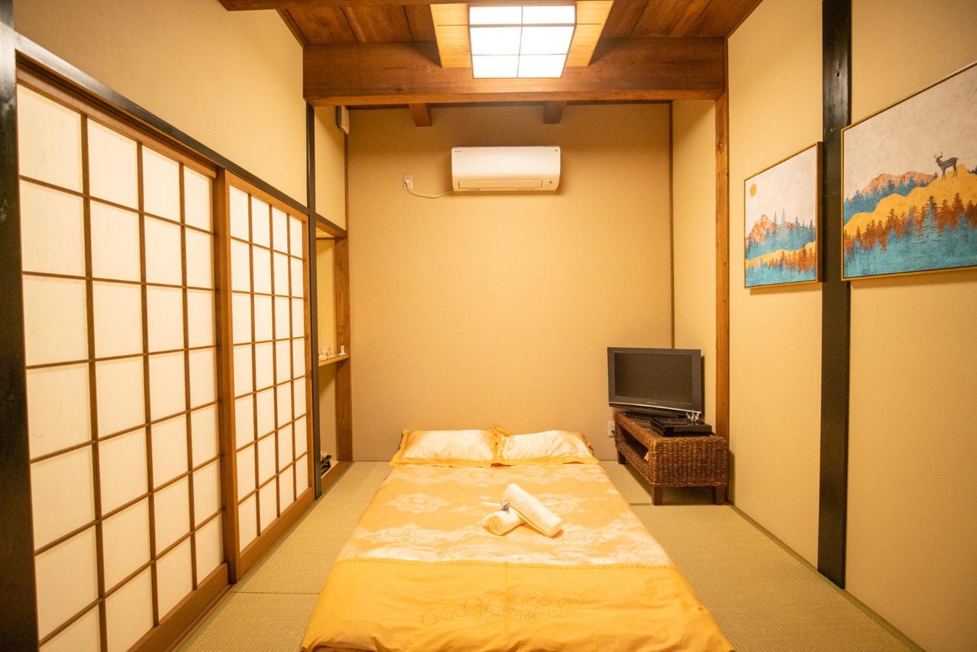 Akiko Fukuya Town Villa