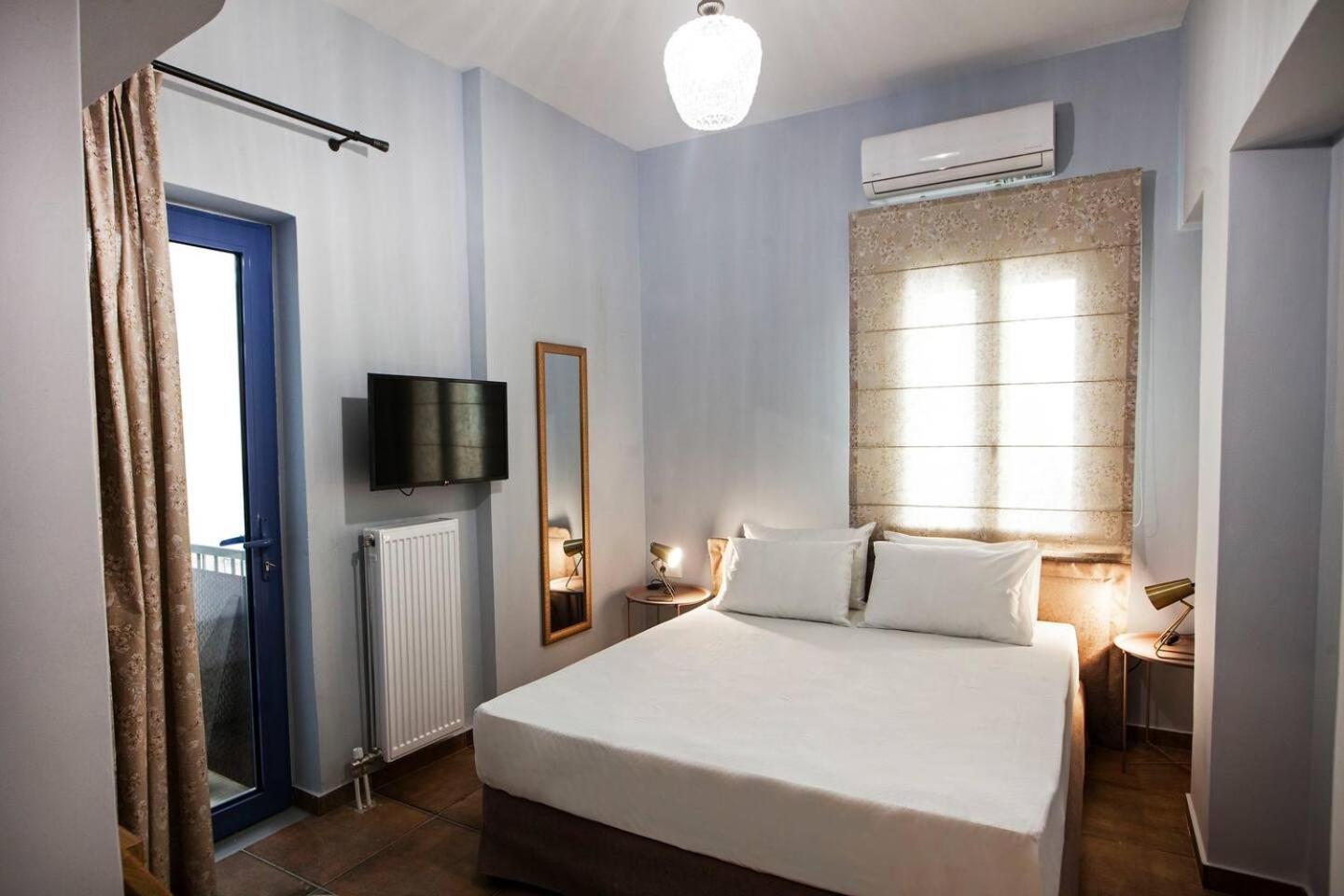 Pagrati Hilton location Bentzi Family Suite 5