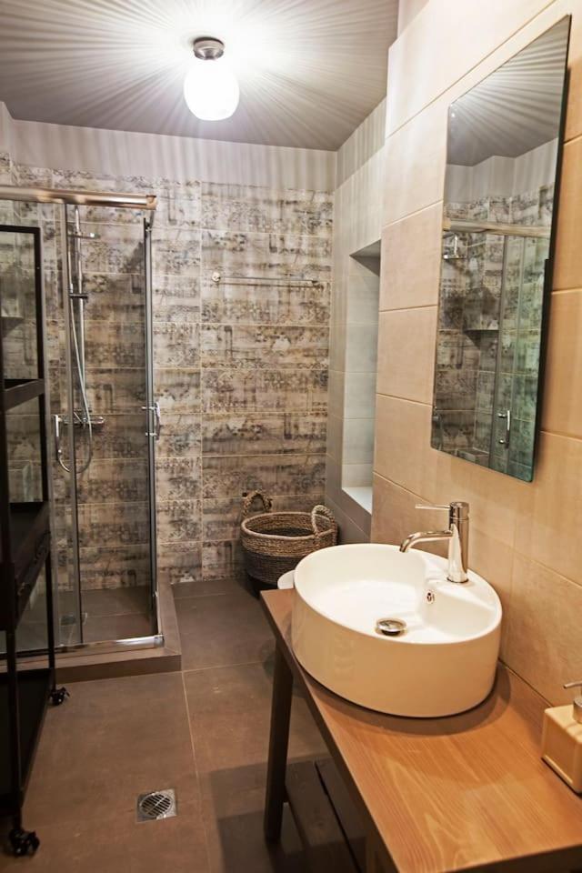 Pagrati Hilton location Bentzi Family Suite 5