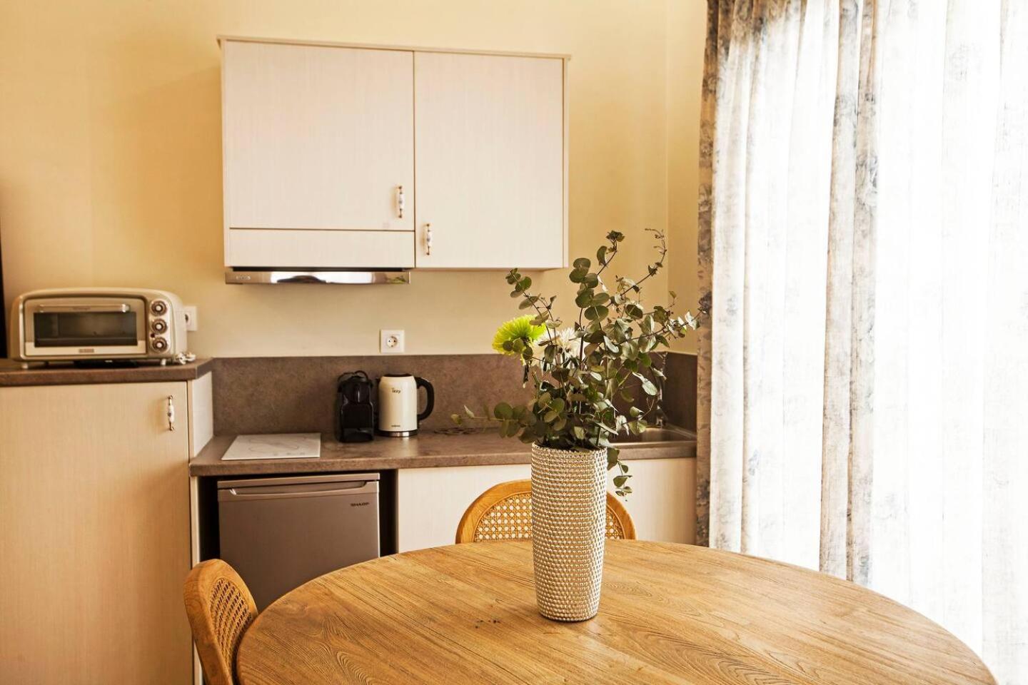 Pagrati Hilton location Bentzi Family Suite 5
