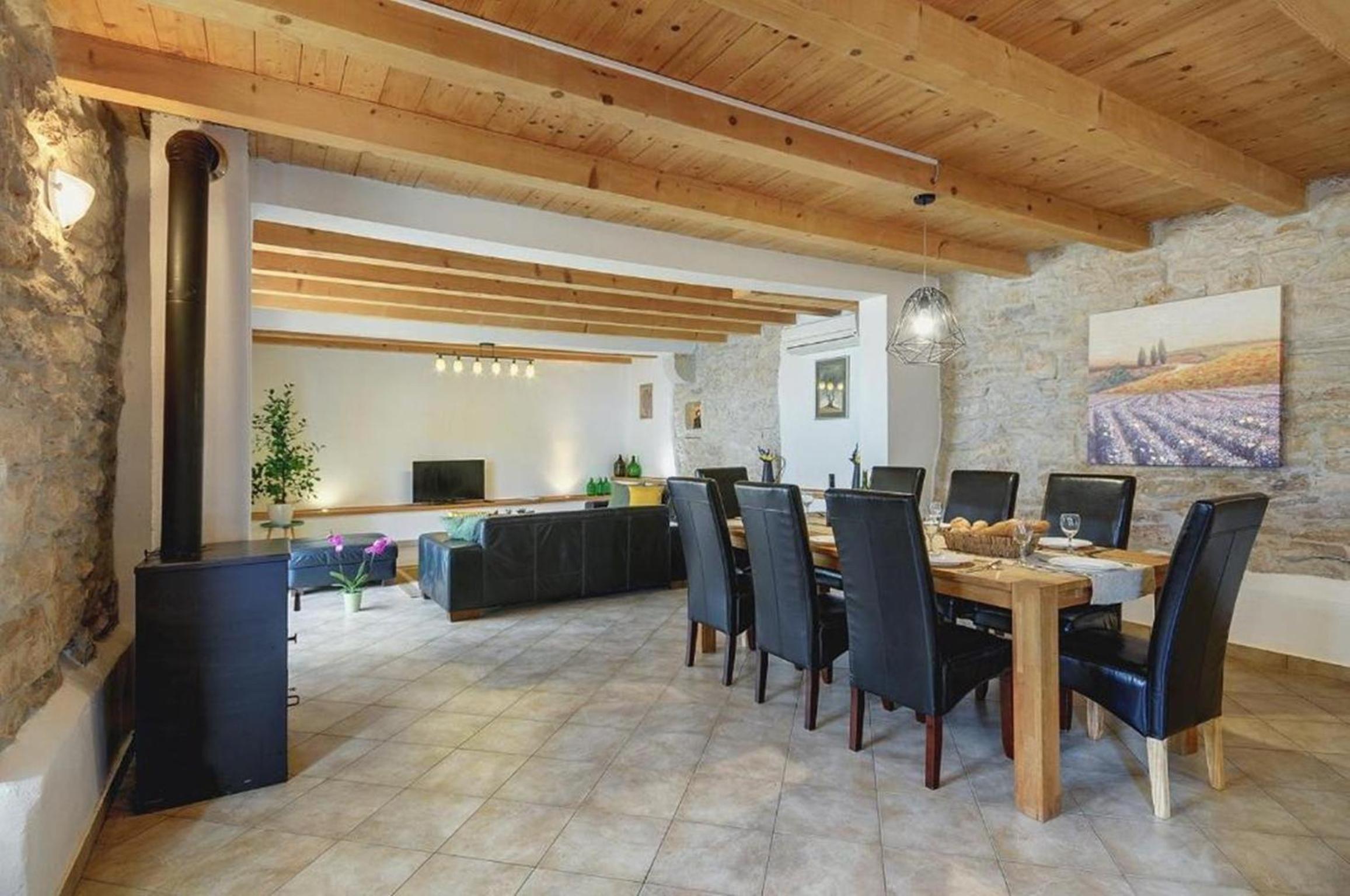 Villa Katherine with Pool and Game Room