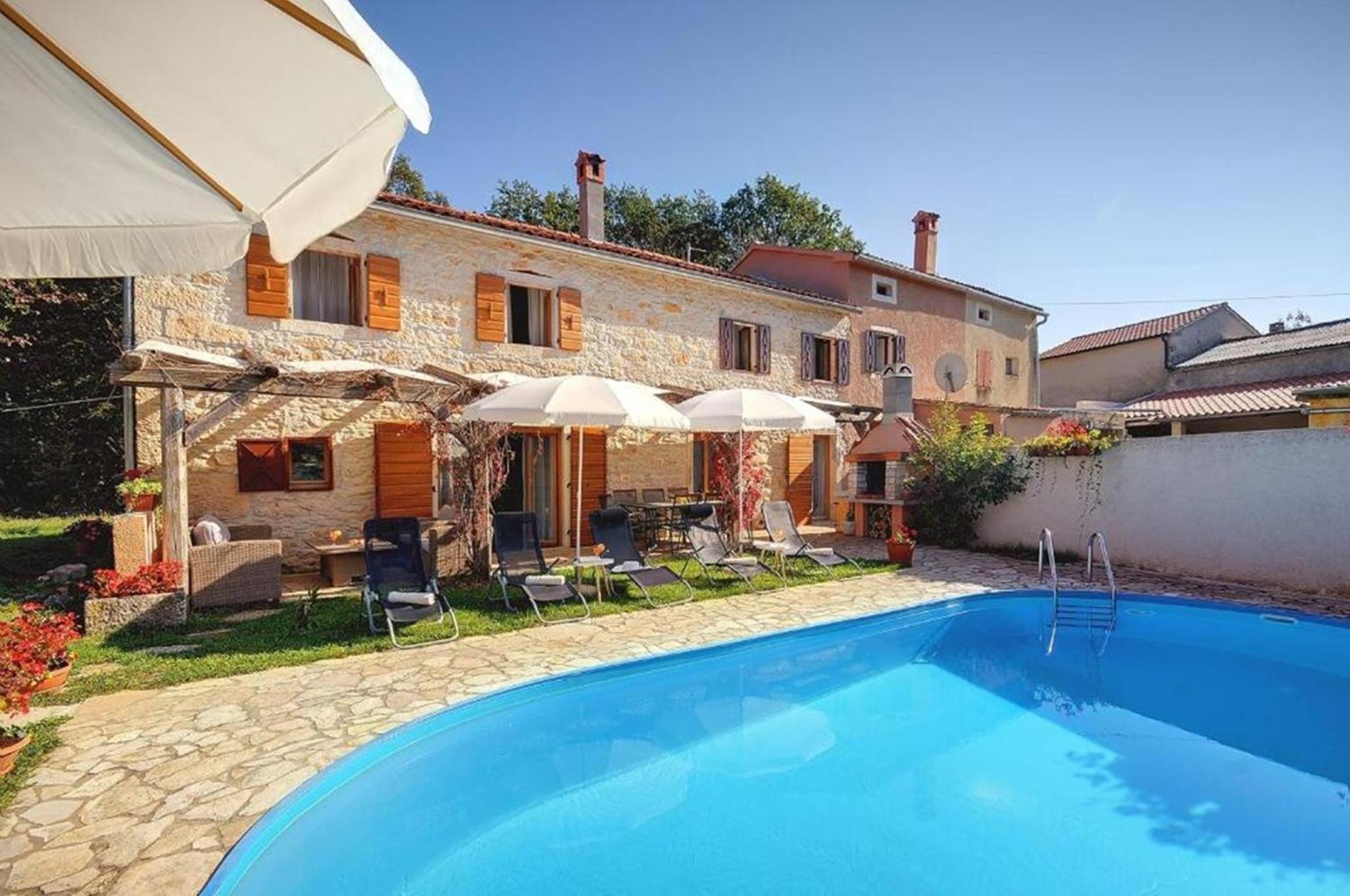 Villa Katherine with Pool and Game Room