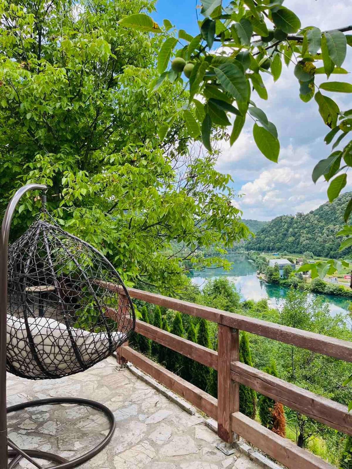 Apartments & Homes with the river Una view