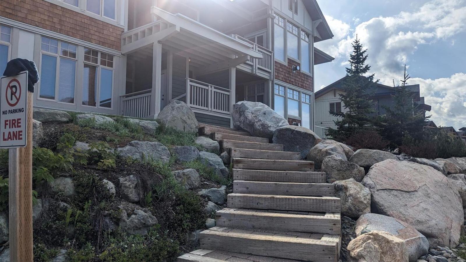 Hotel Settlers Crossing #29 By Bear Country - Image 1