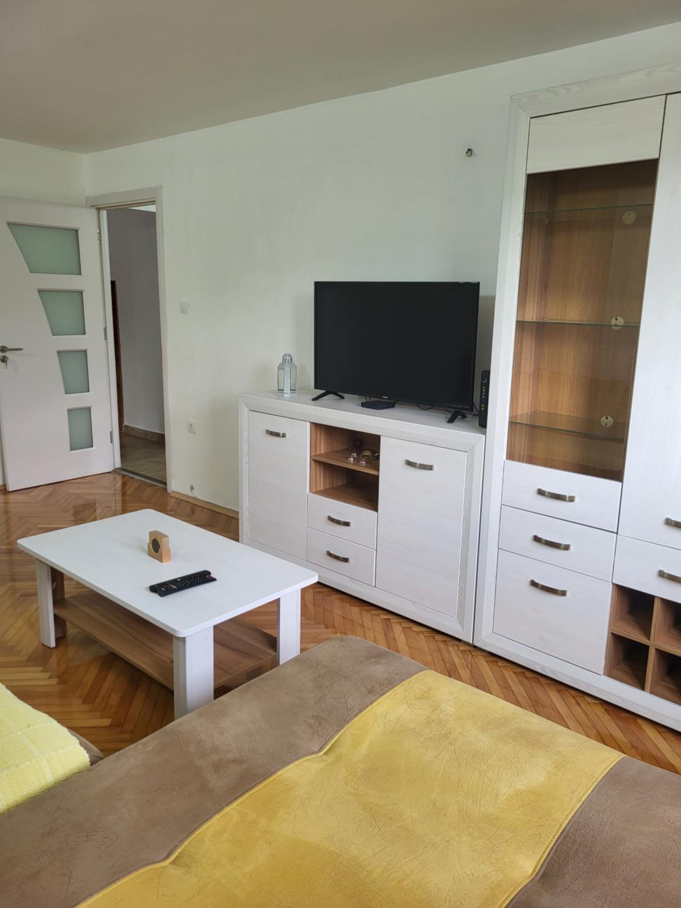 Apartment Novi Central view 4
