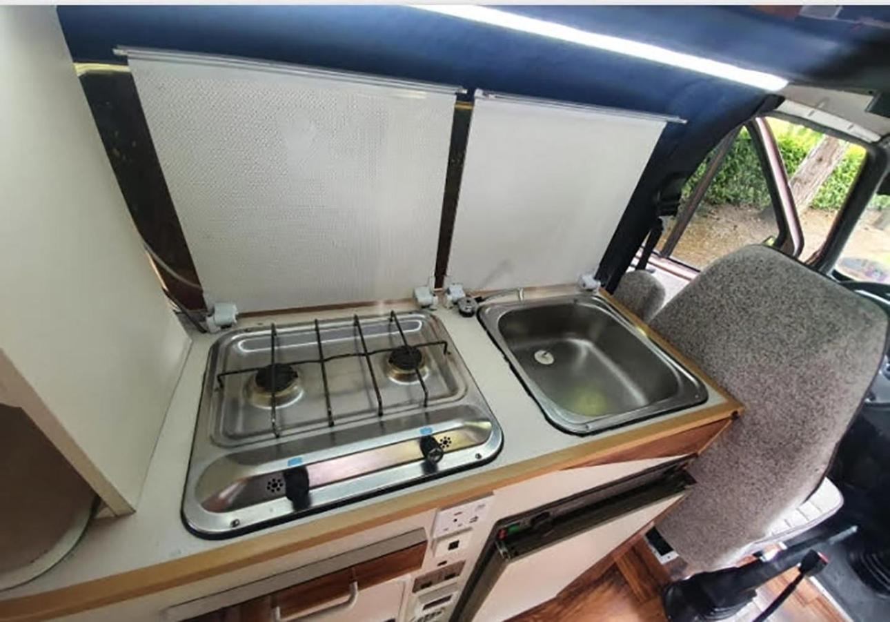 RETRO CAMPER HIRE LTD Campervan Hire Company