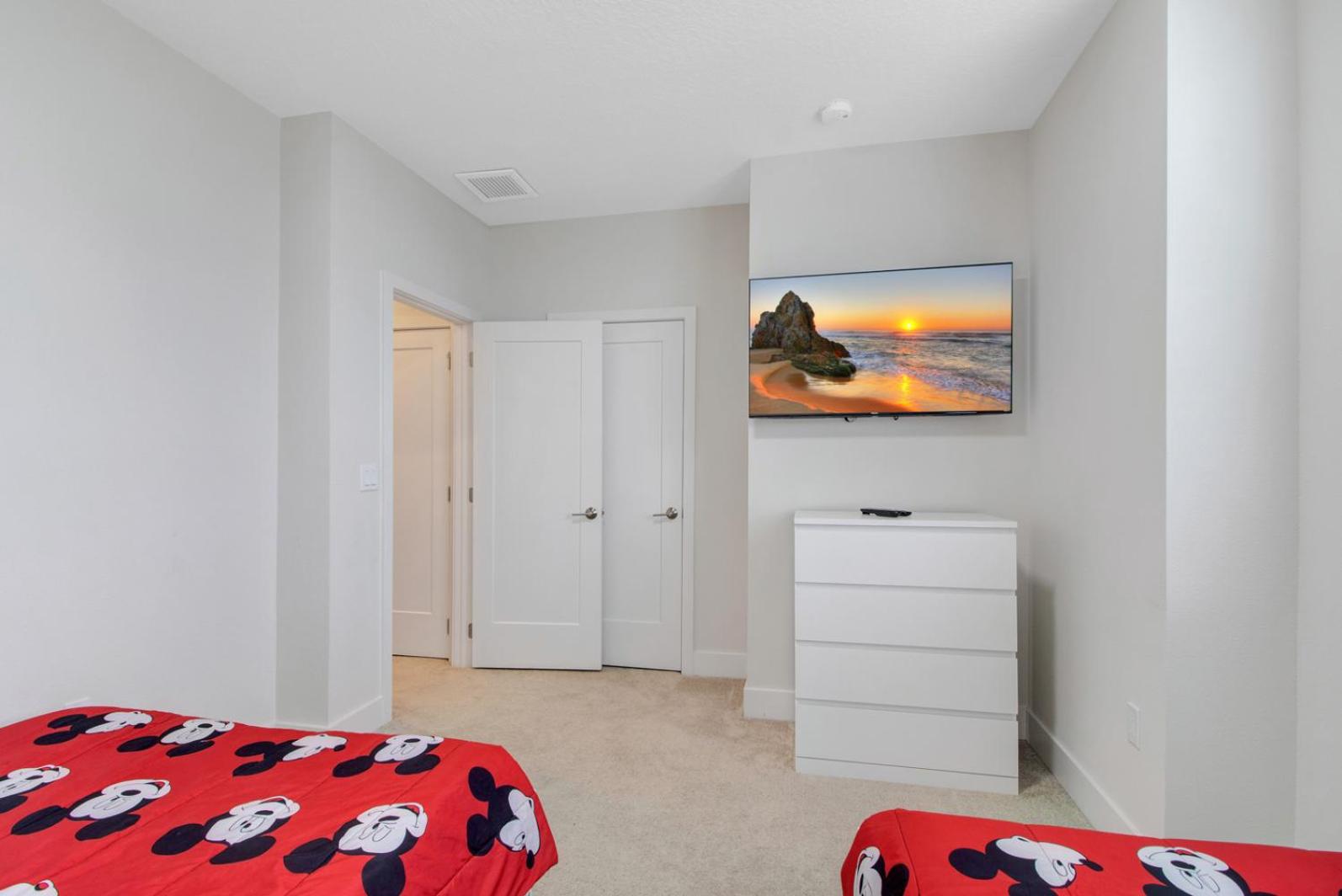 Modern Townhouse near Disney with Heated Pool
