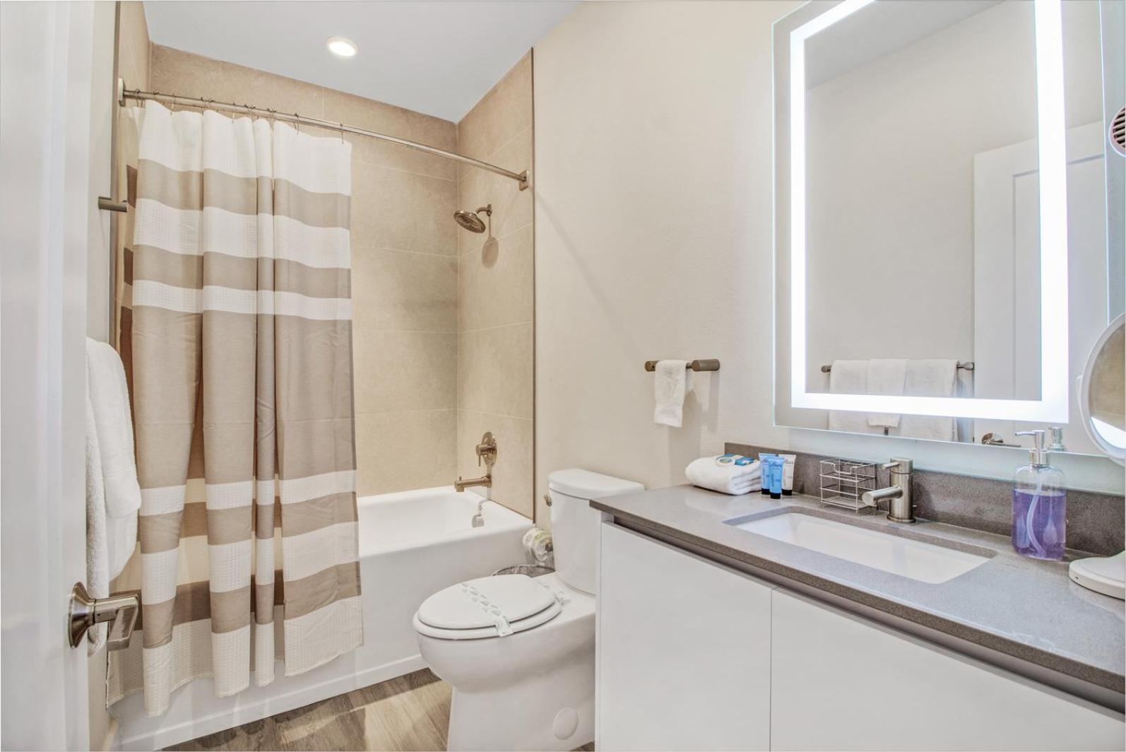 Modern Townhouse near Disney with Heated Pool