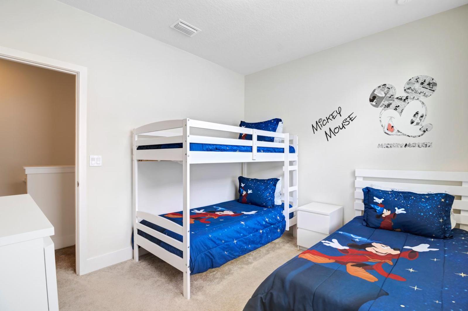 Modern Townhouse near Disney with Heated Pool