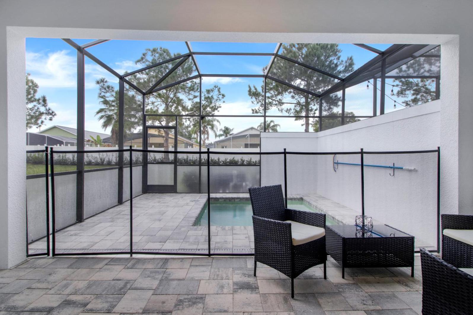 Modern Townhouse near Disney with Heated Pool