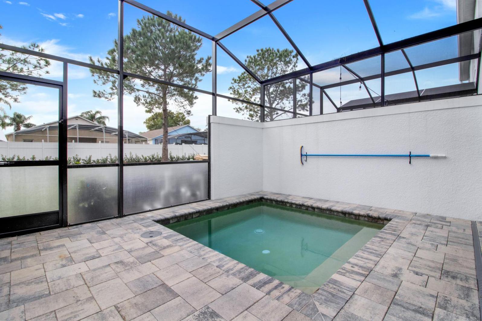 Modern Townhouse near Disney with Heated Pool