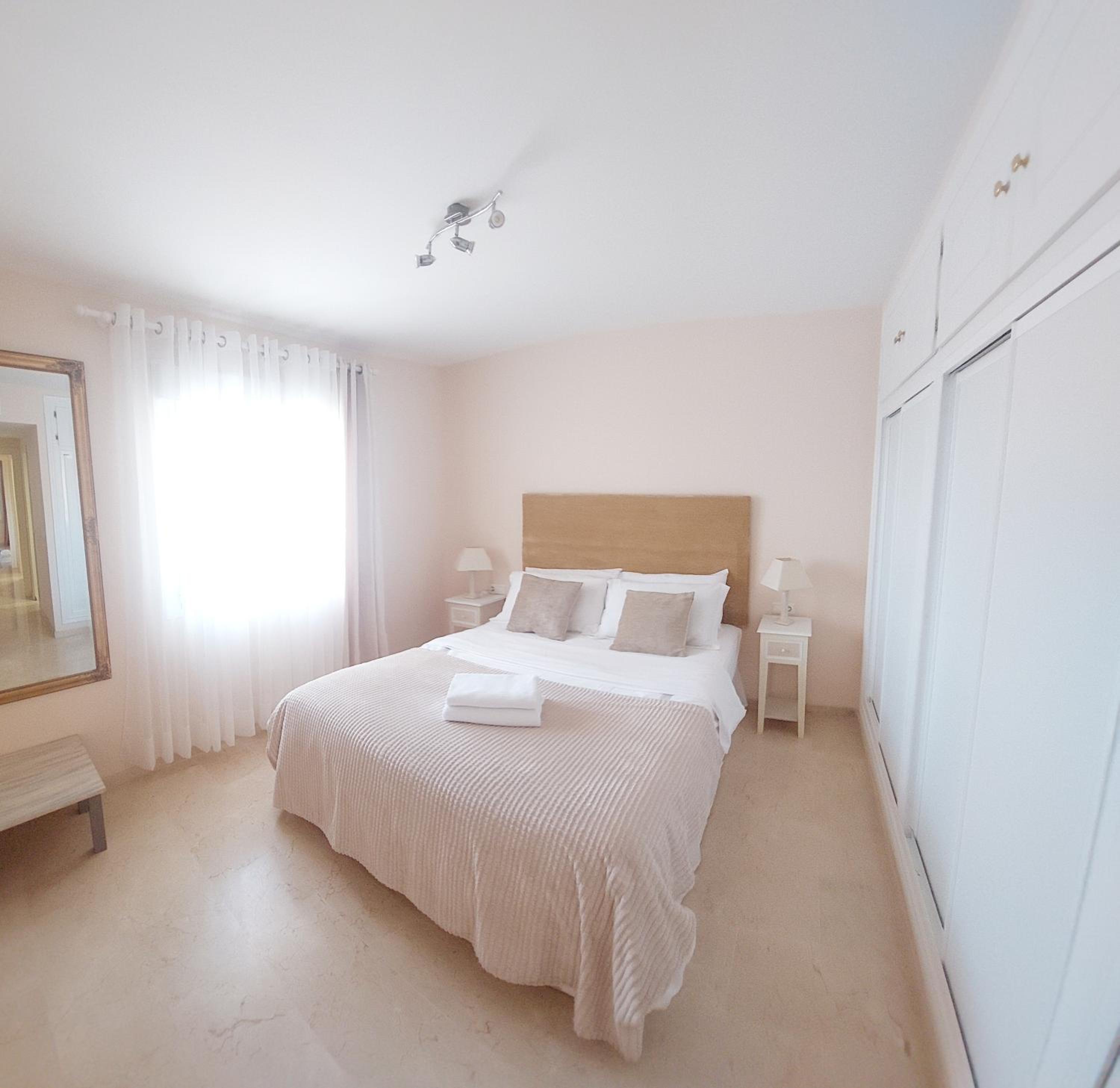 Luxurious Apartment 2 Bedroom 2 Bathroom Near Beach