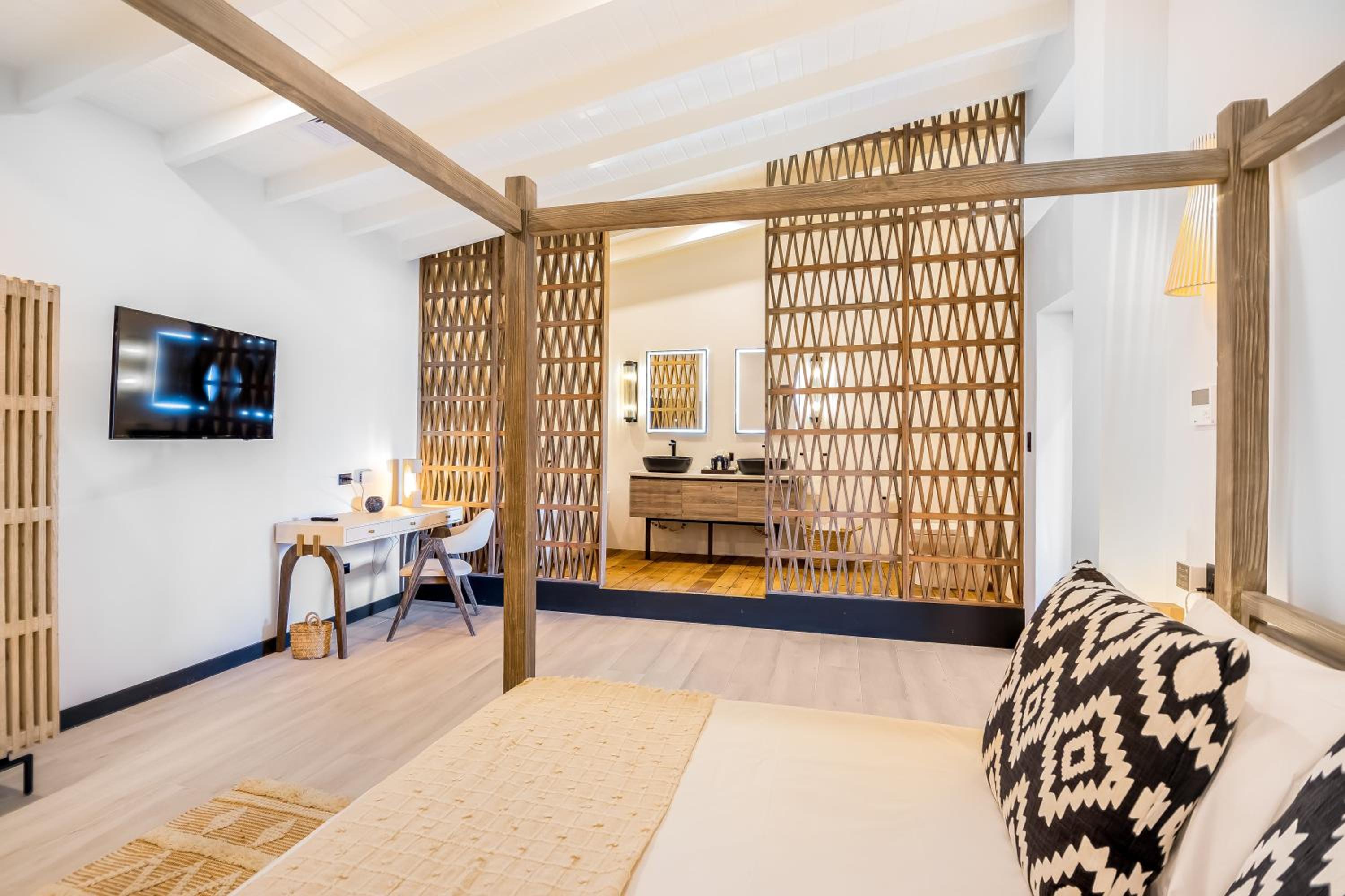 Tamarind Hills Resort & Villas