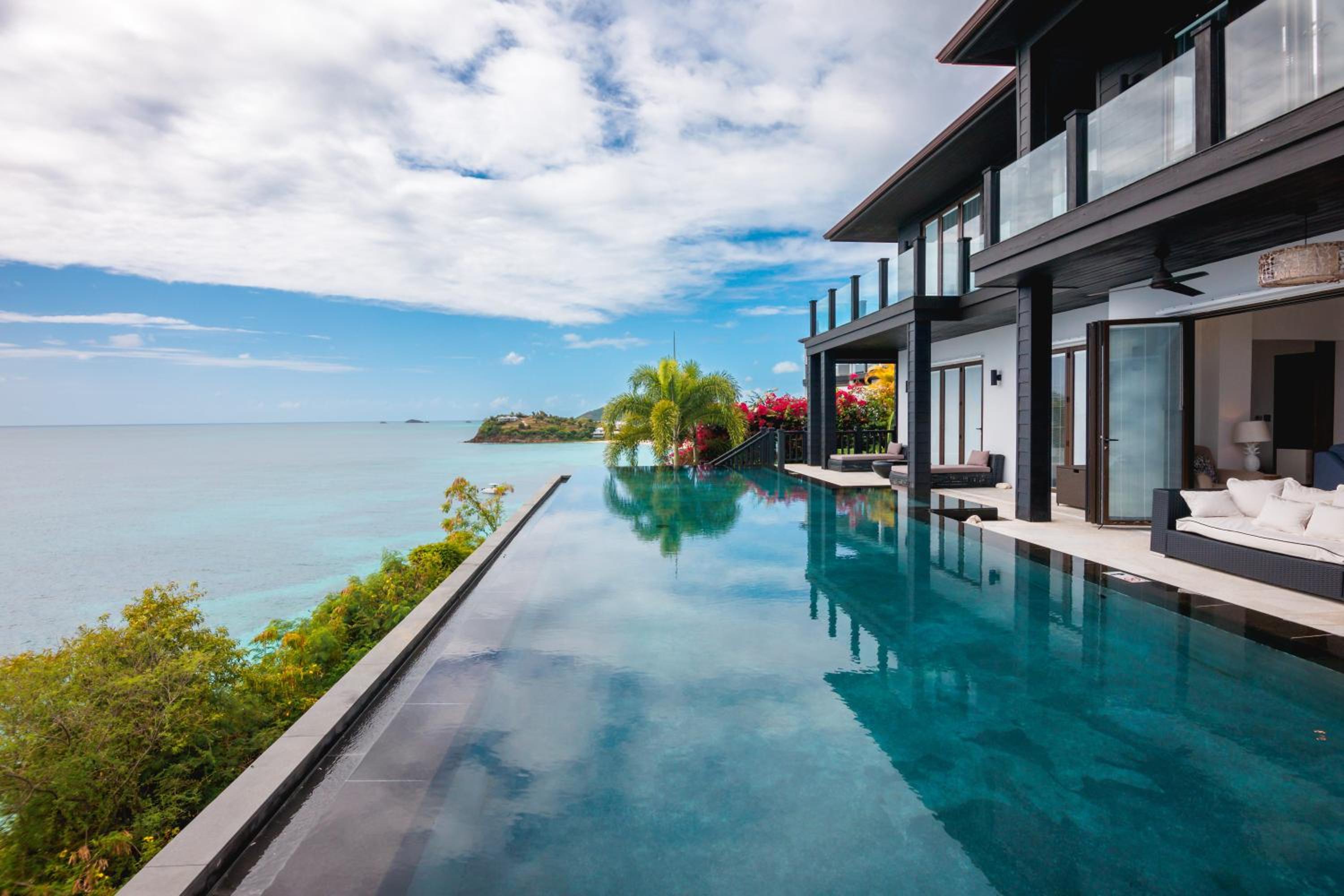 Tamarind Hills Resort & Villas