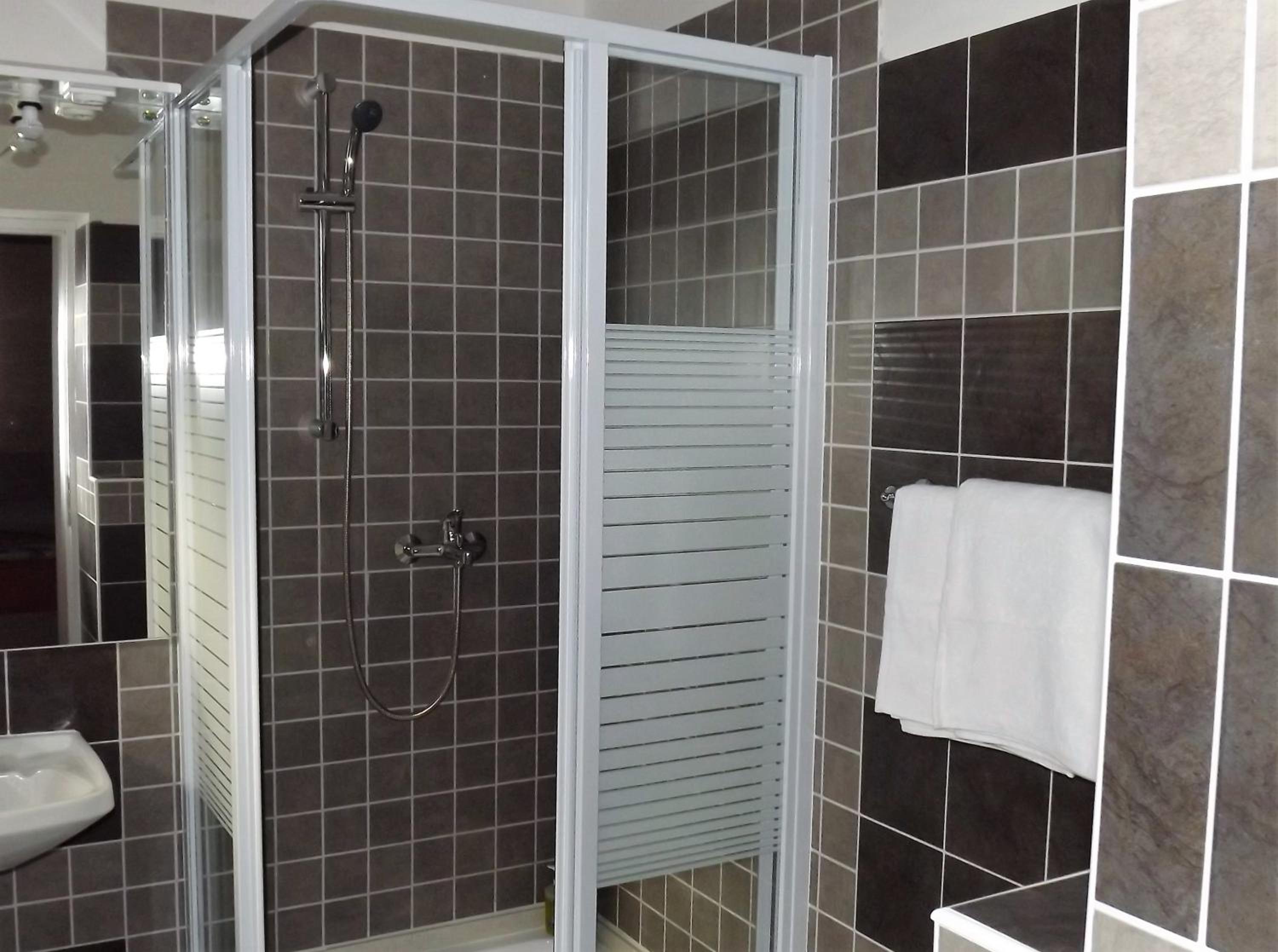 Split Apartments MICI