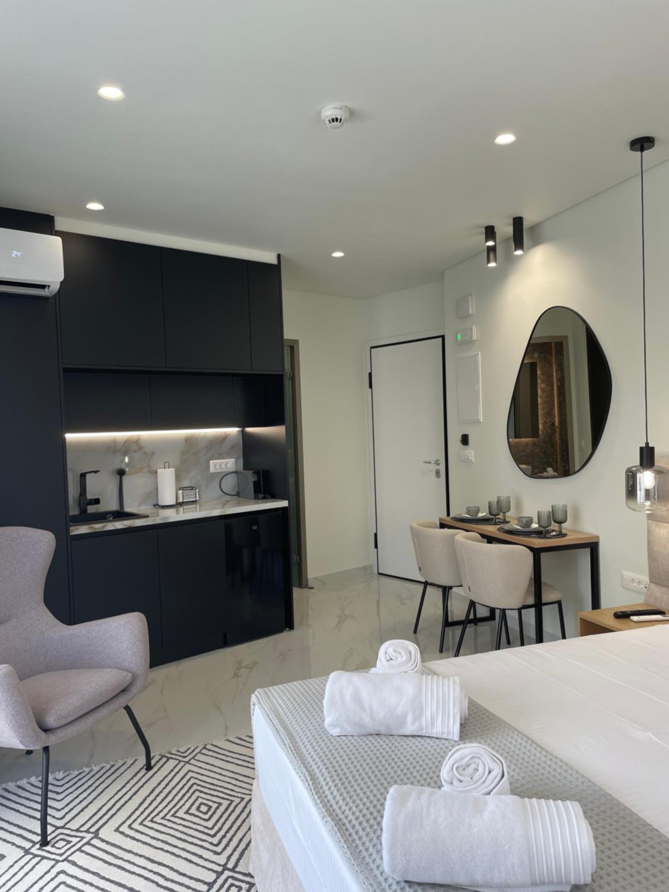 URBAN SUITES ATHENS