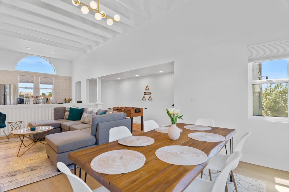 Stylish Getaway Central Location view 3