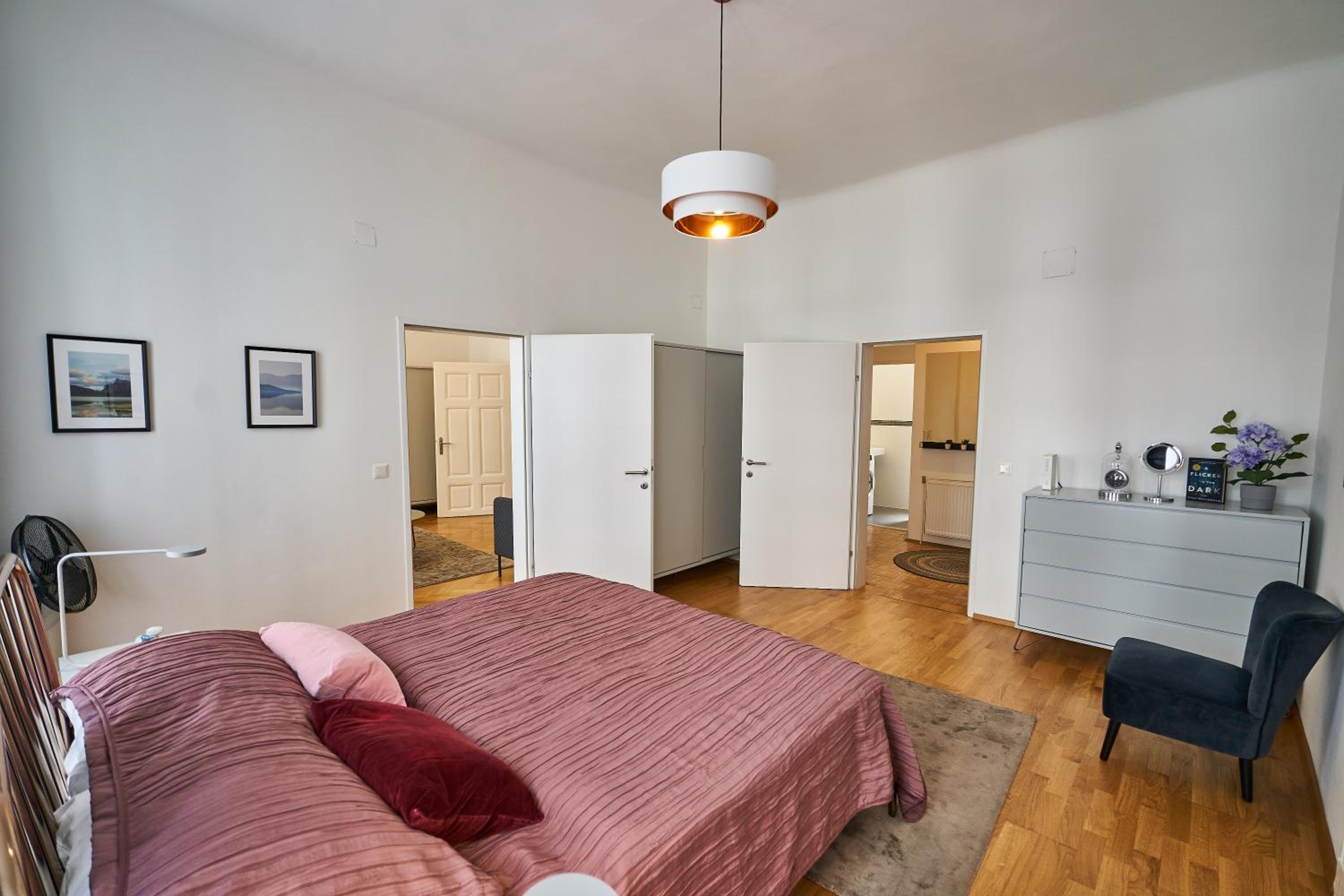 Fancy Home For 5 With Self-Check-In At Spittelberg