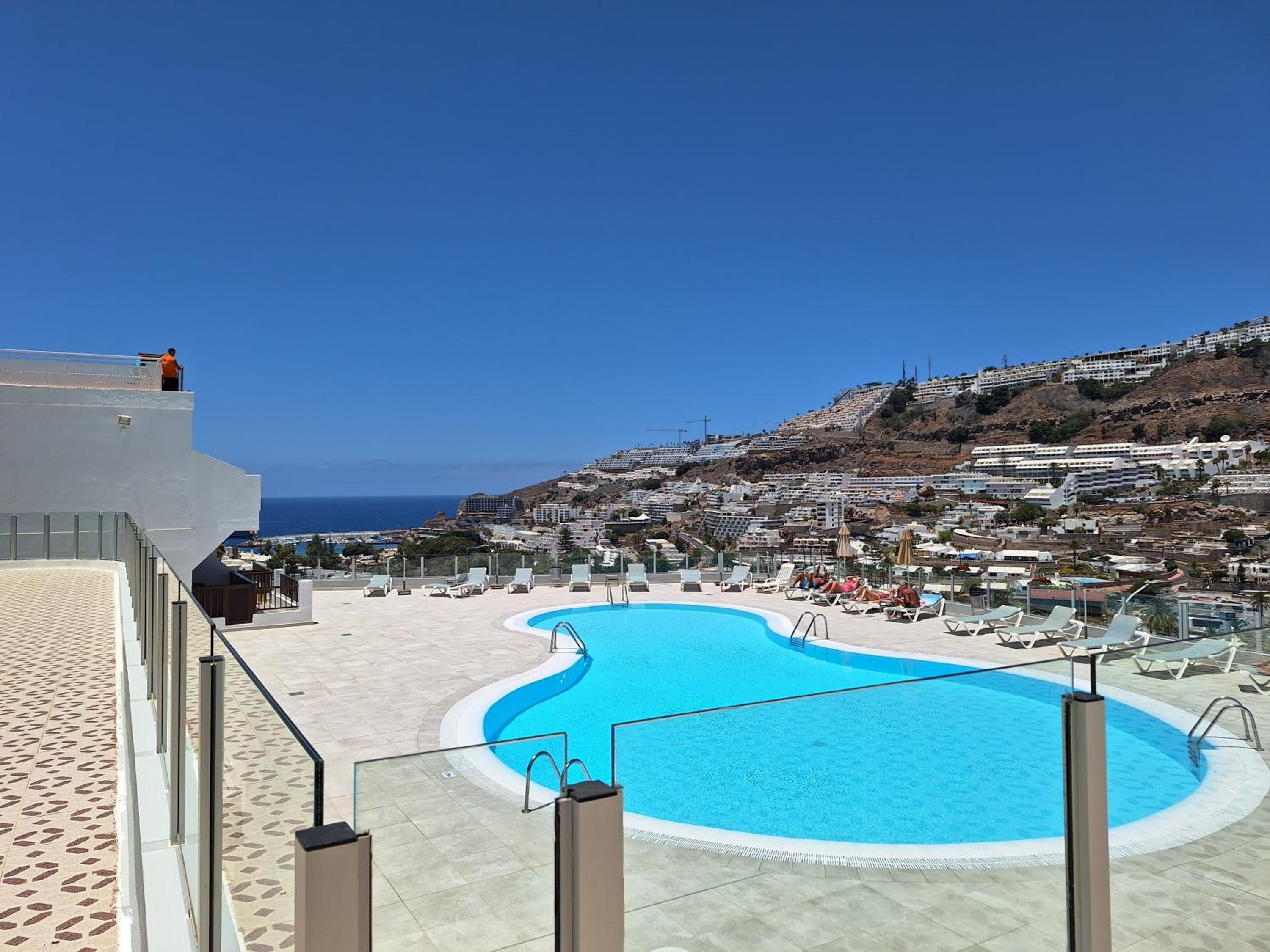Solaris - Refurbished, Top Floor, Sea Views view 5