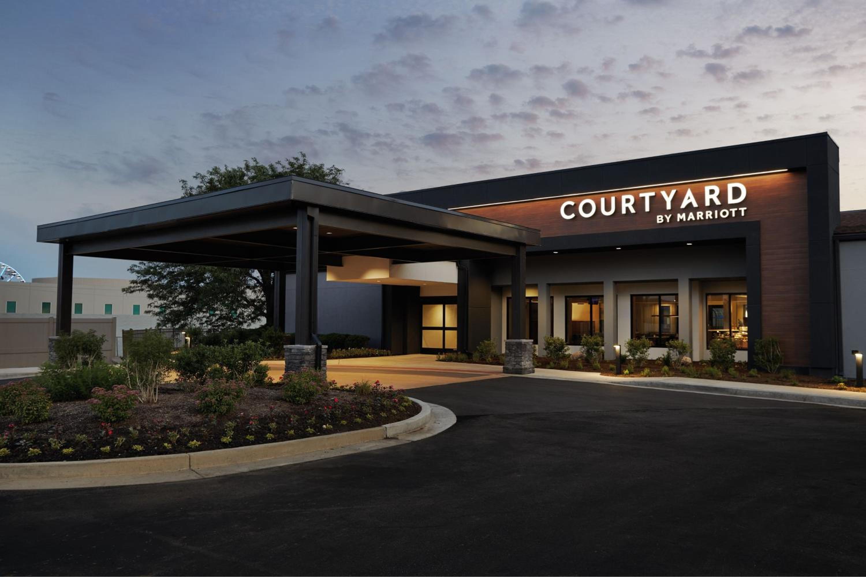 Hotel Courtyard by Marriott St. Louis Downtown West - Image 1