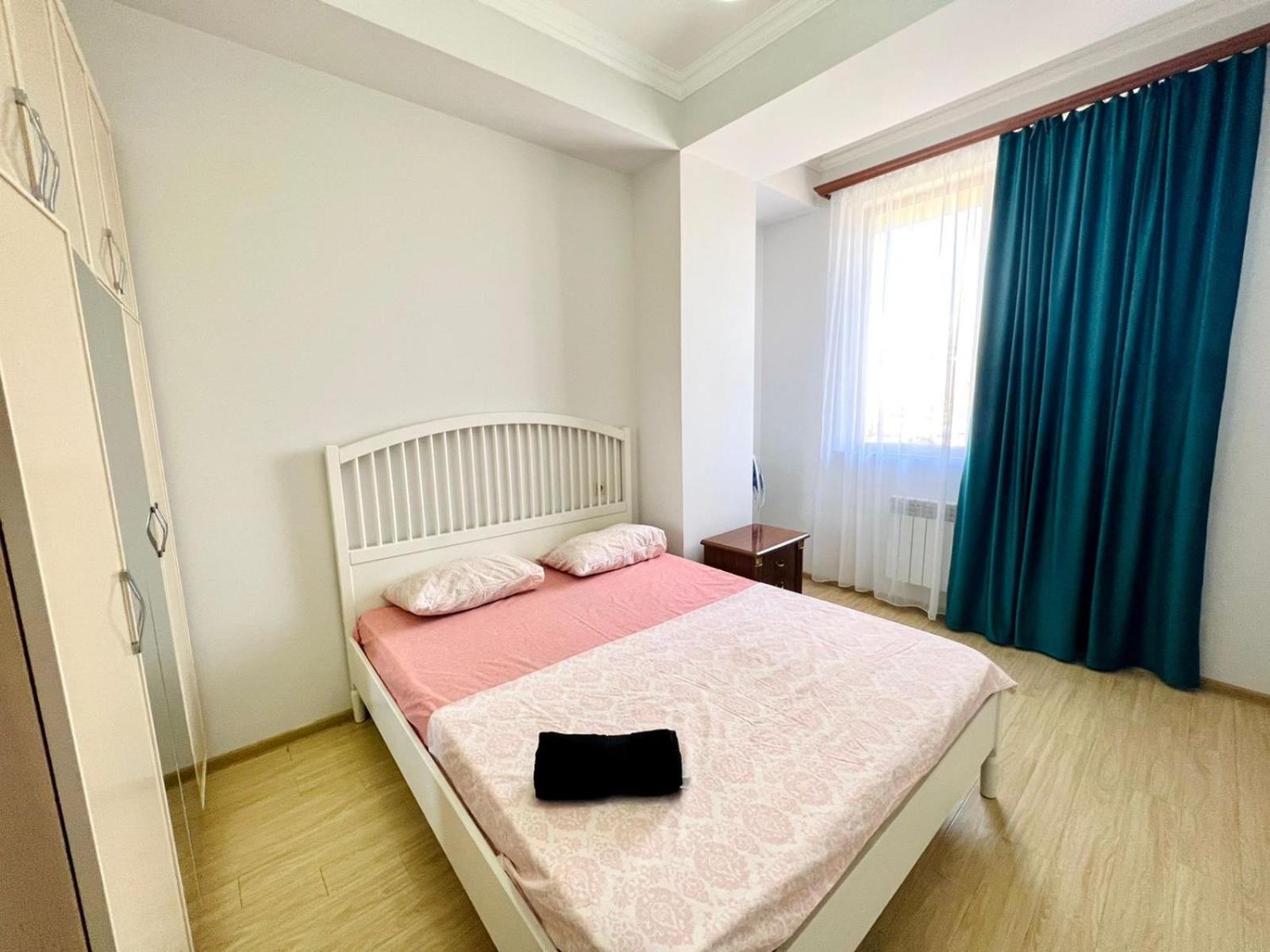Luxury Spacious 2Bedroom +Balcony Near Opera and Northern Avenue, Middle Of Center