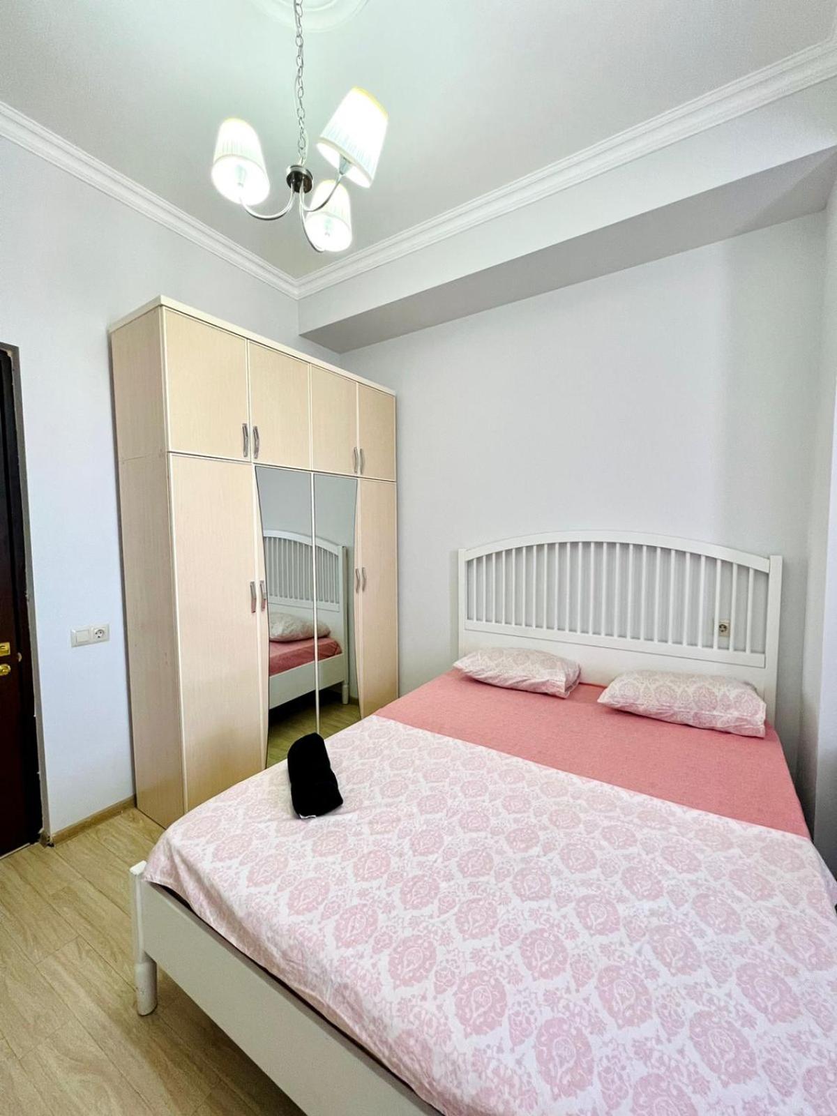 Luxury Spacious 2Bedroom +Balcony Near Opera and Northern Avenue, Middle Of Center