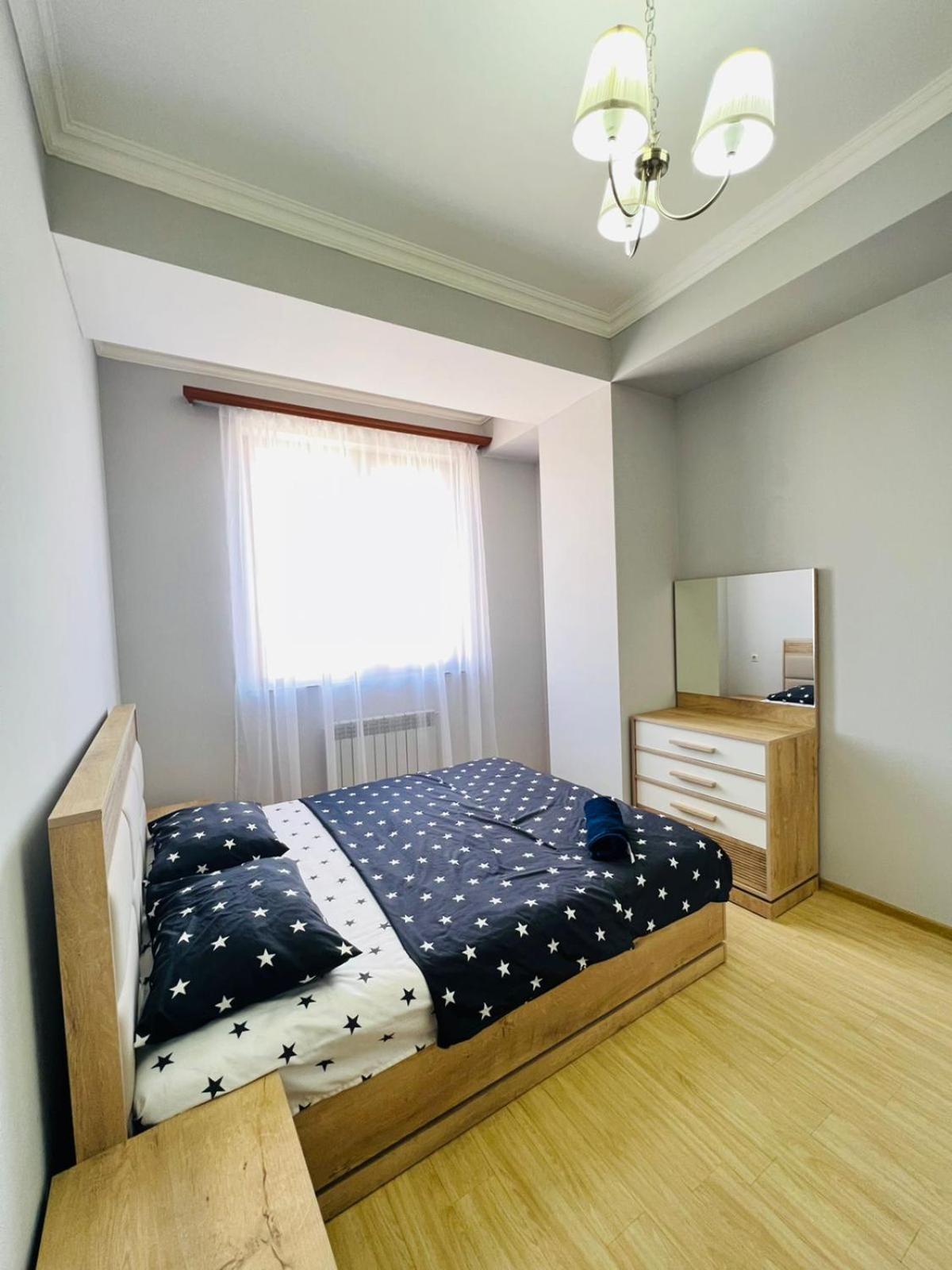 Luxury Spacious 2Bedroom +Balcony Near Opera and Northern Avenue, Middle Of Center