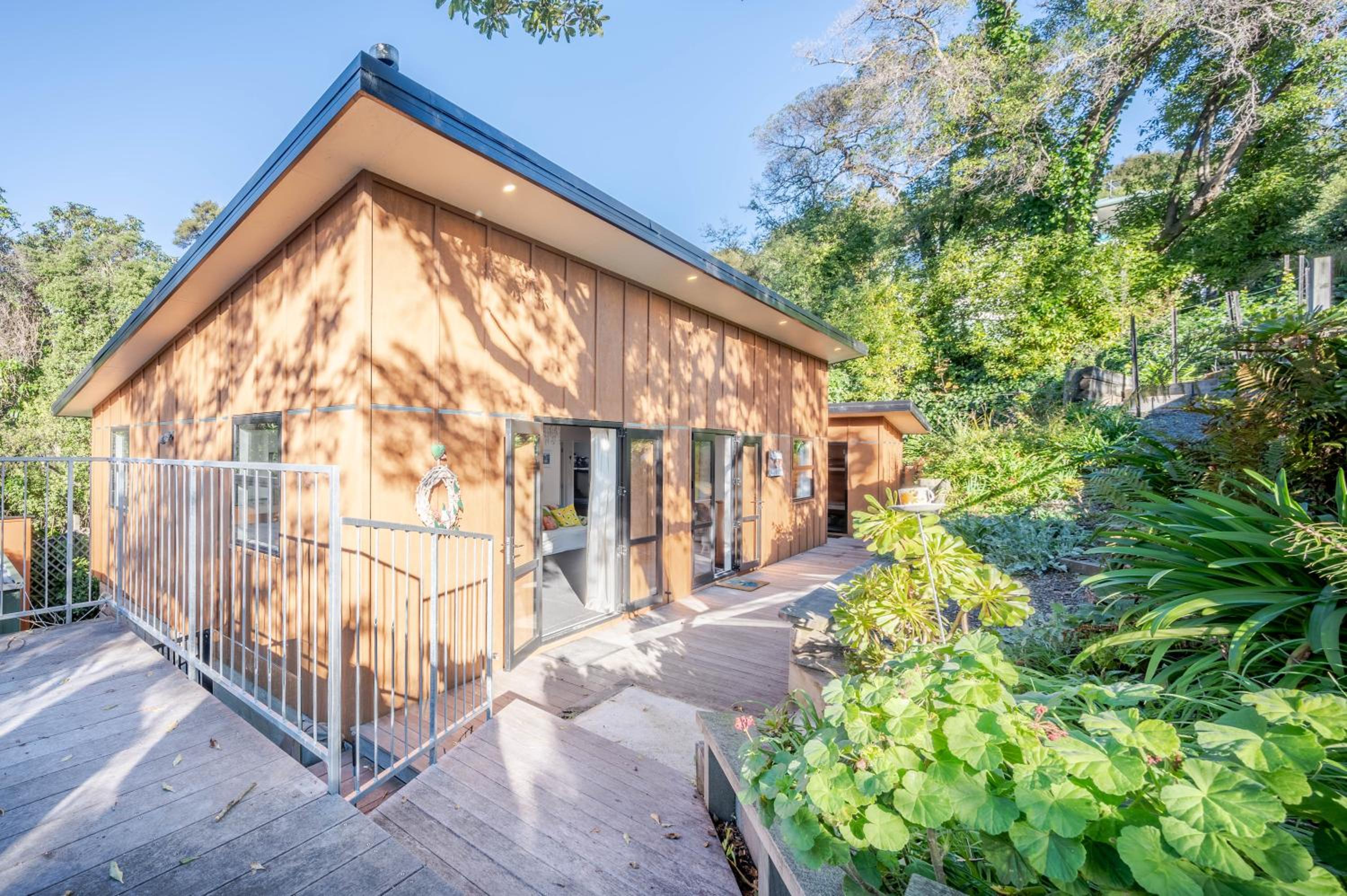 La Maison de Manu Waiata - Akaroa Holiday Home view 2