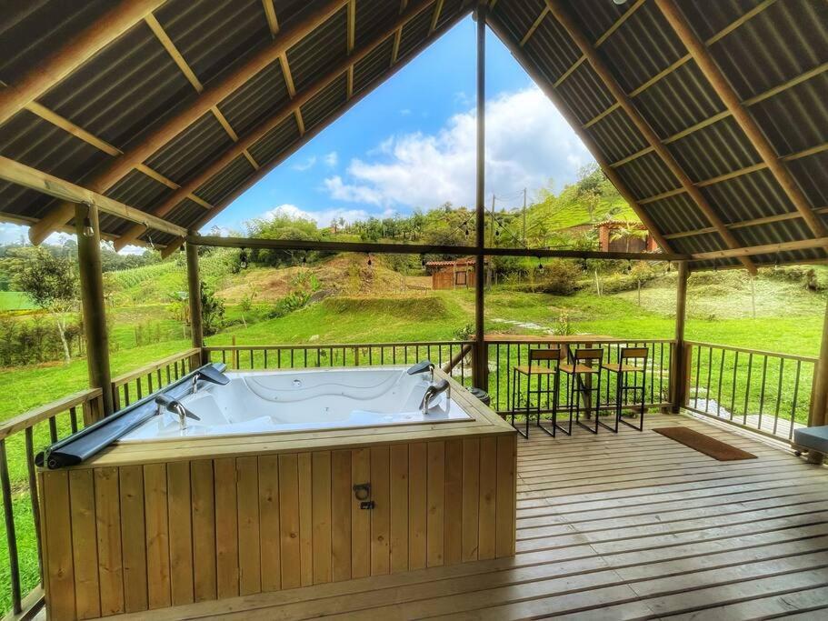Espectacular Cabaña Loft en Guatape - Jacuzzi