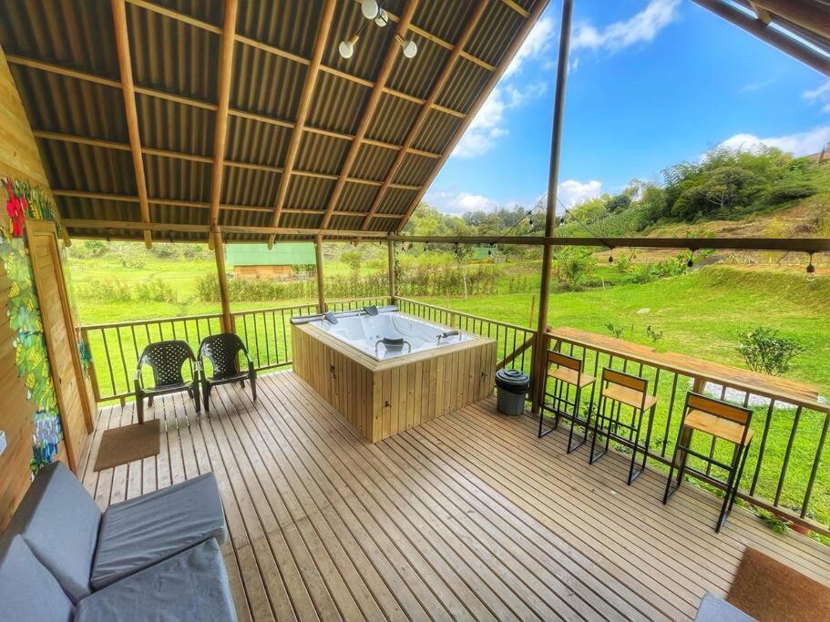 Espectacular Cabaña Loft en Guatape - Jacuzzi