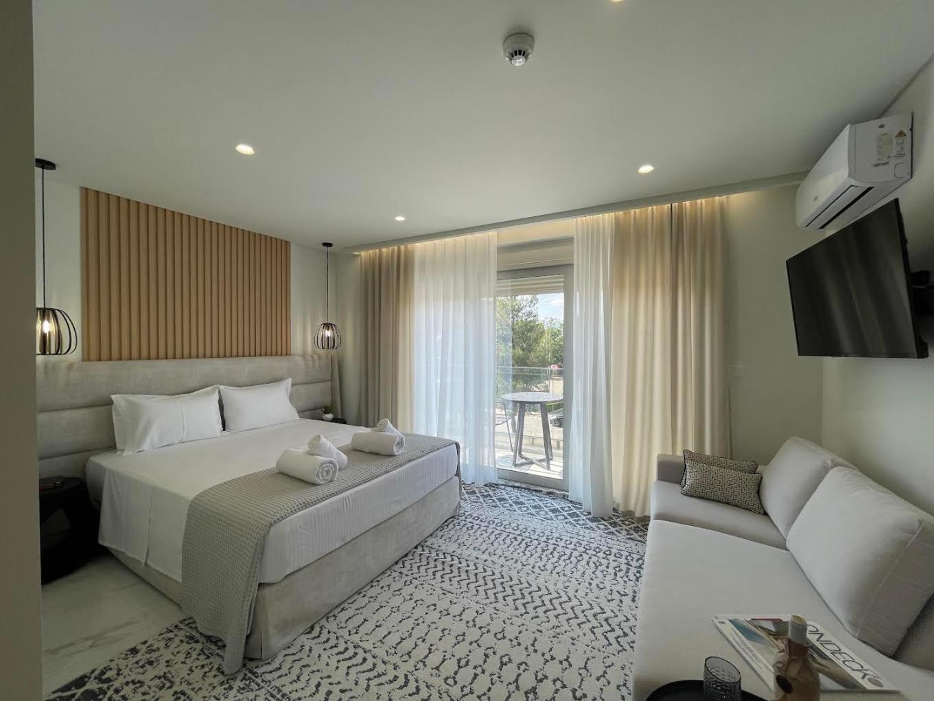 URBAN SUITES ATHENS