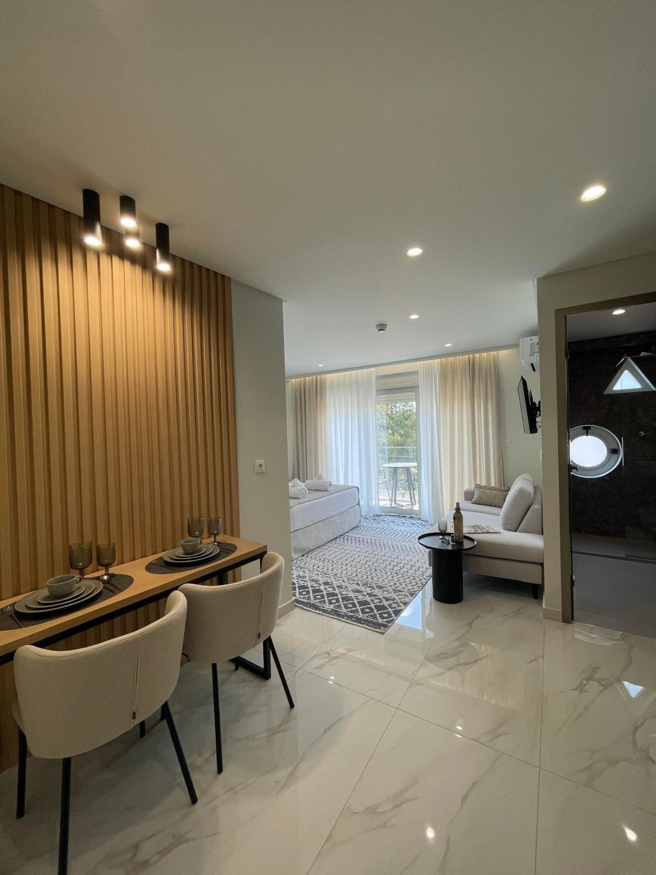 URBAN SUITES ATHENS