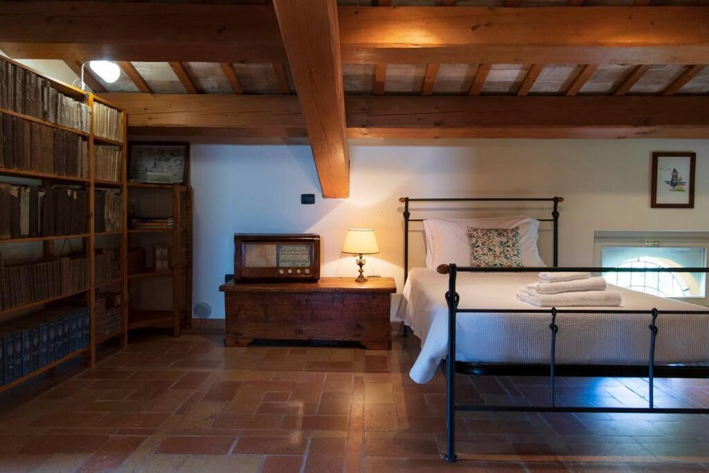 Villa Fiore nel Borgo d'Arte Novilara by Yohome view 5