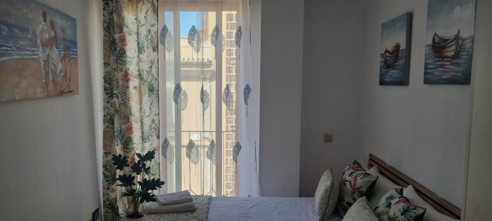 Aparthotel Mediterráneo by NeoHotels-Centro 8 min by Metro