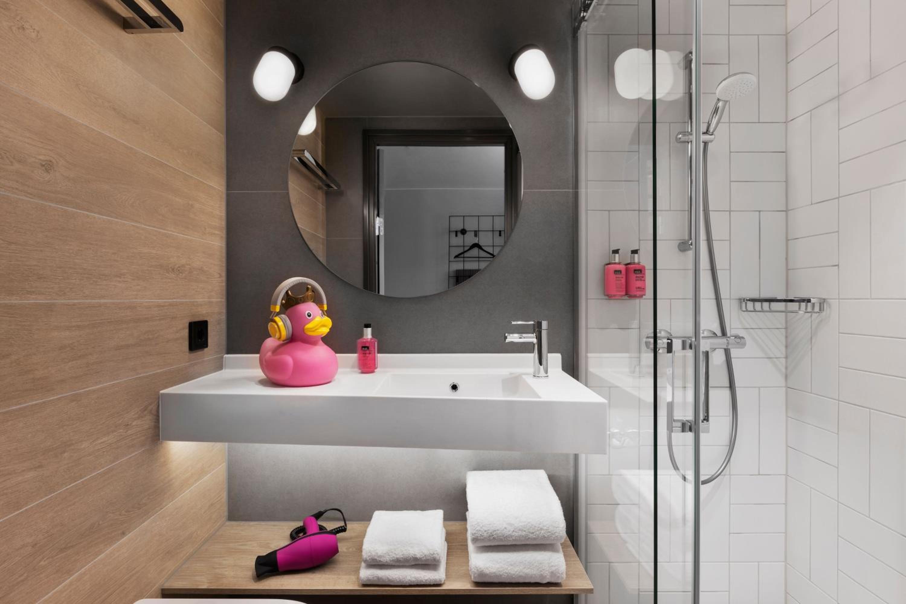 Bergen Vacations - Moxy Bergen - Property Image 14