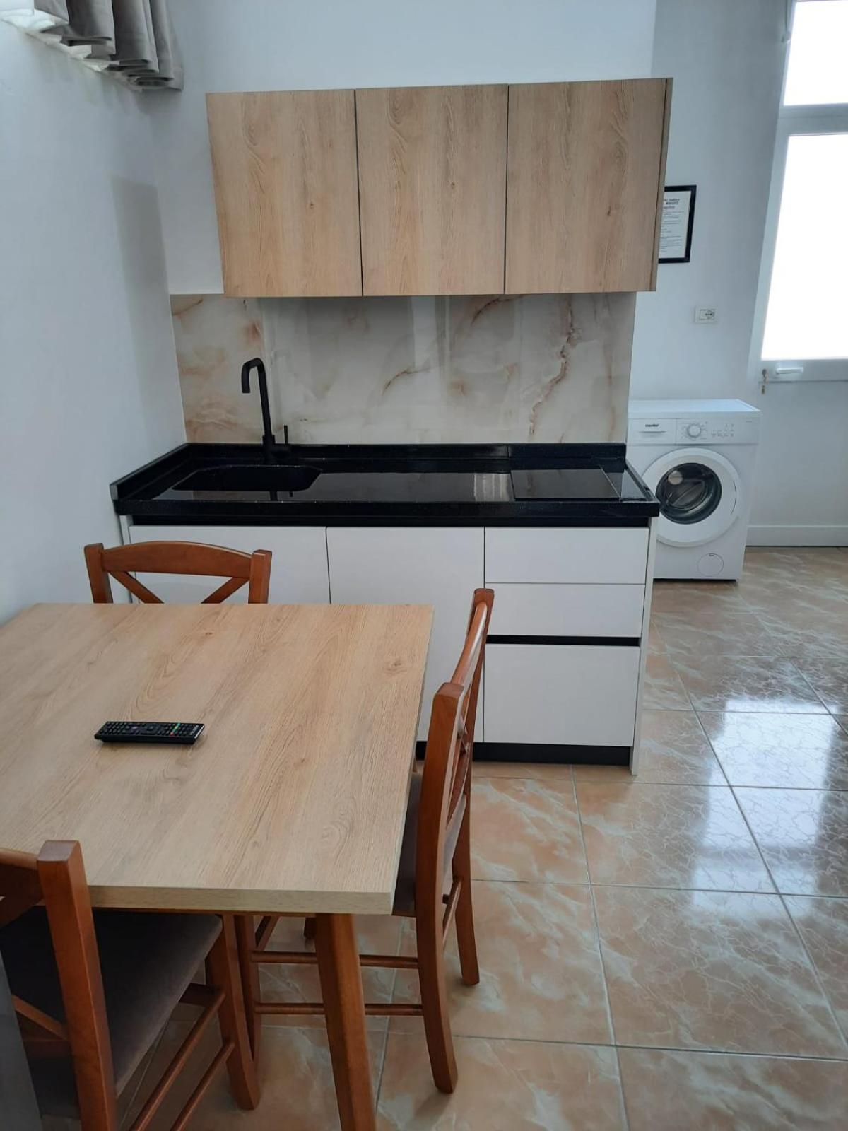 VILA PUSHIMI REGIS