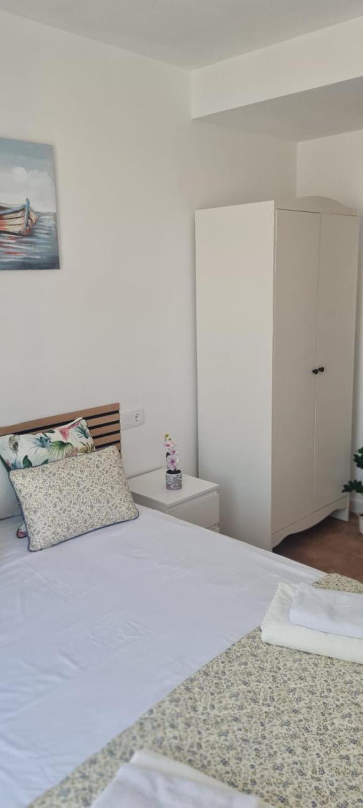 Aparthotel Mediterráneo by NeoHotels-Centro 8 min by Metro