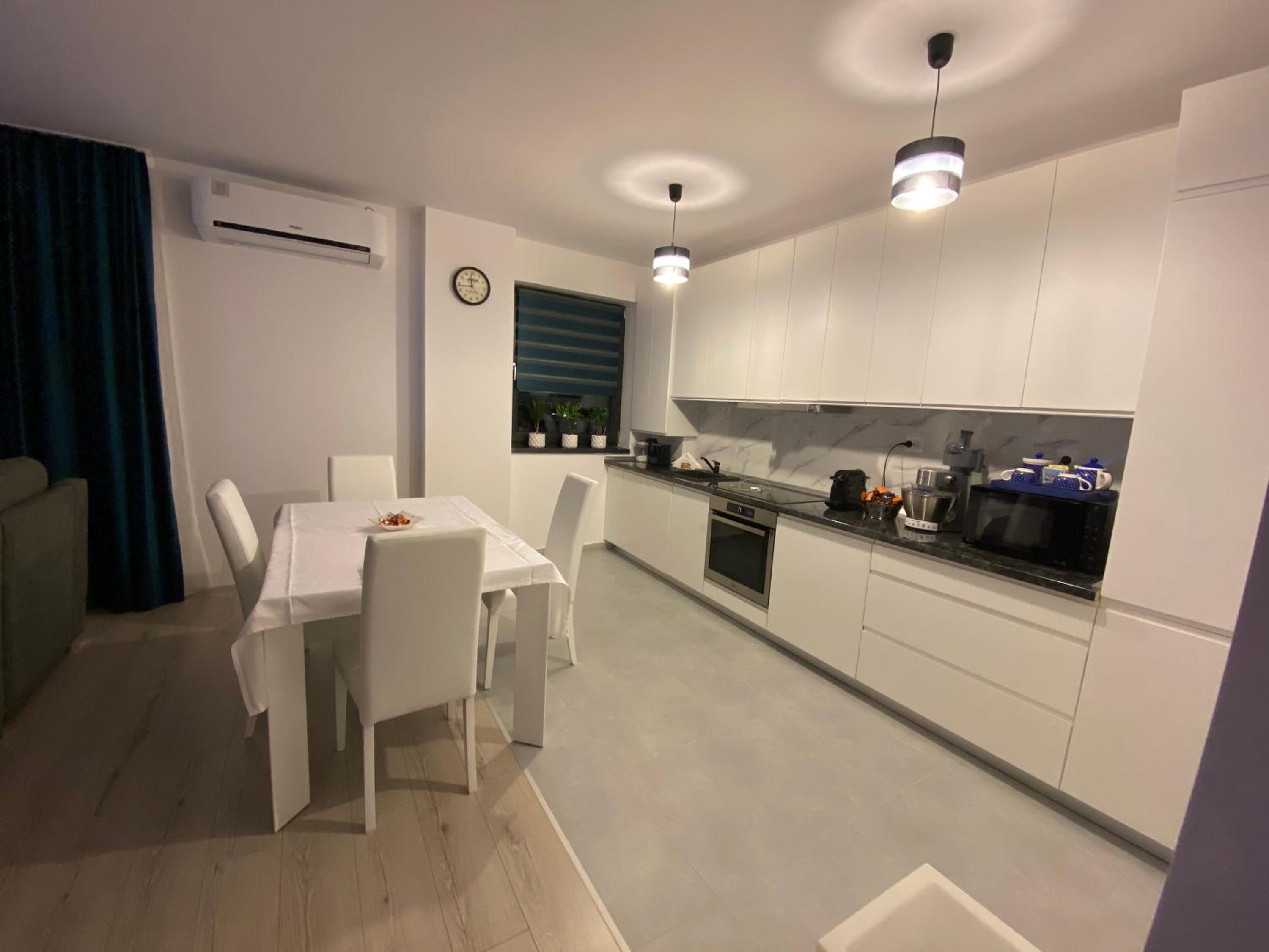Transalpina Residence 17 view 3