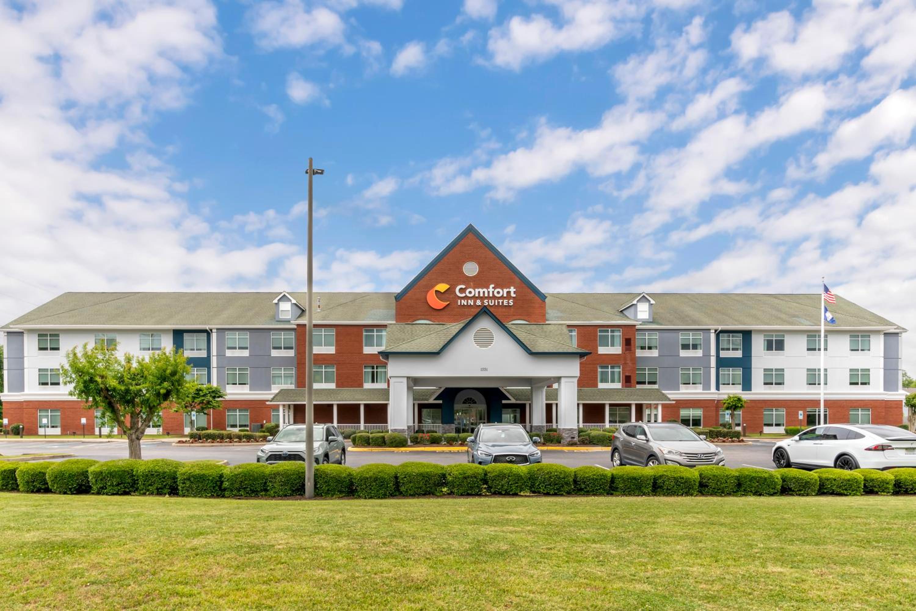 Hotel Comfort Inn & Suites Hampton near Coliseum