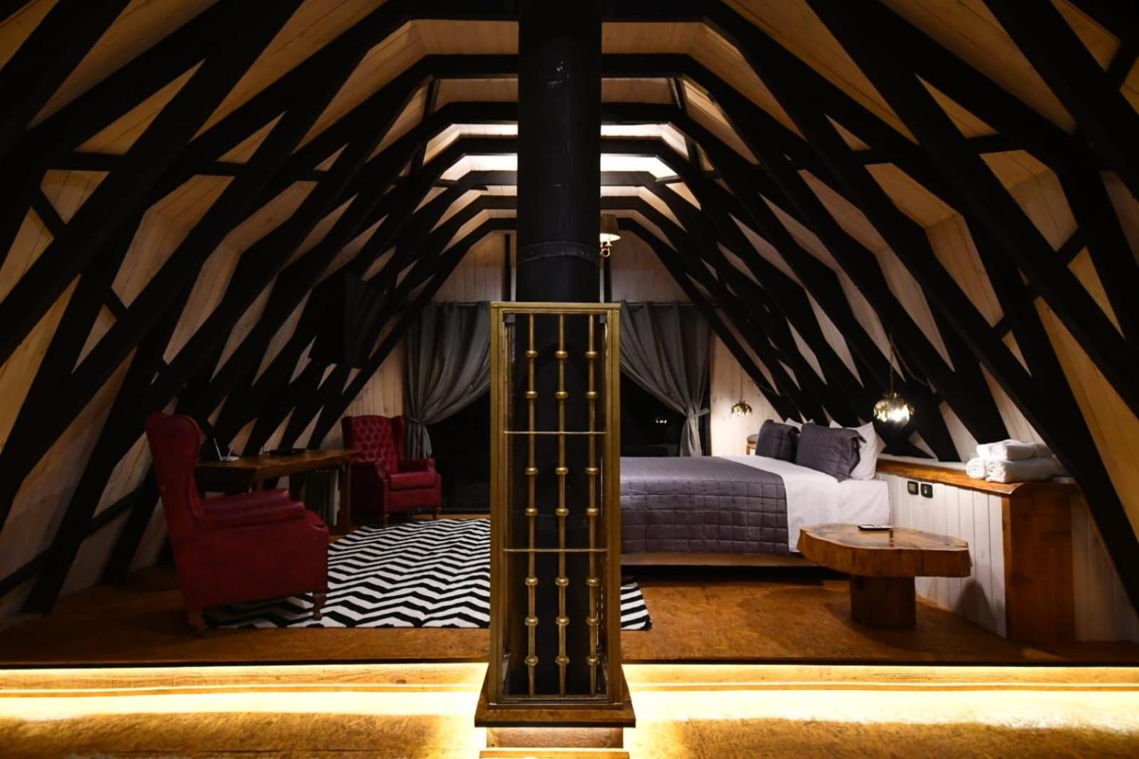 Art Lodge