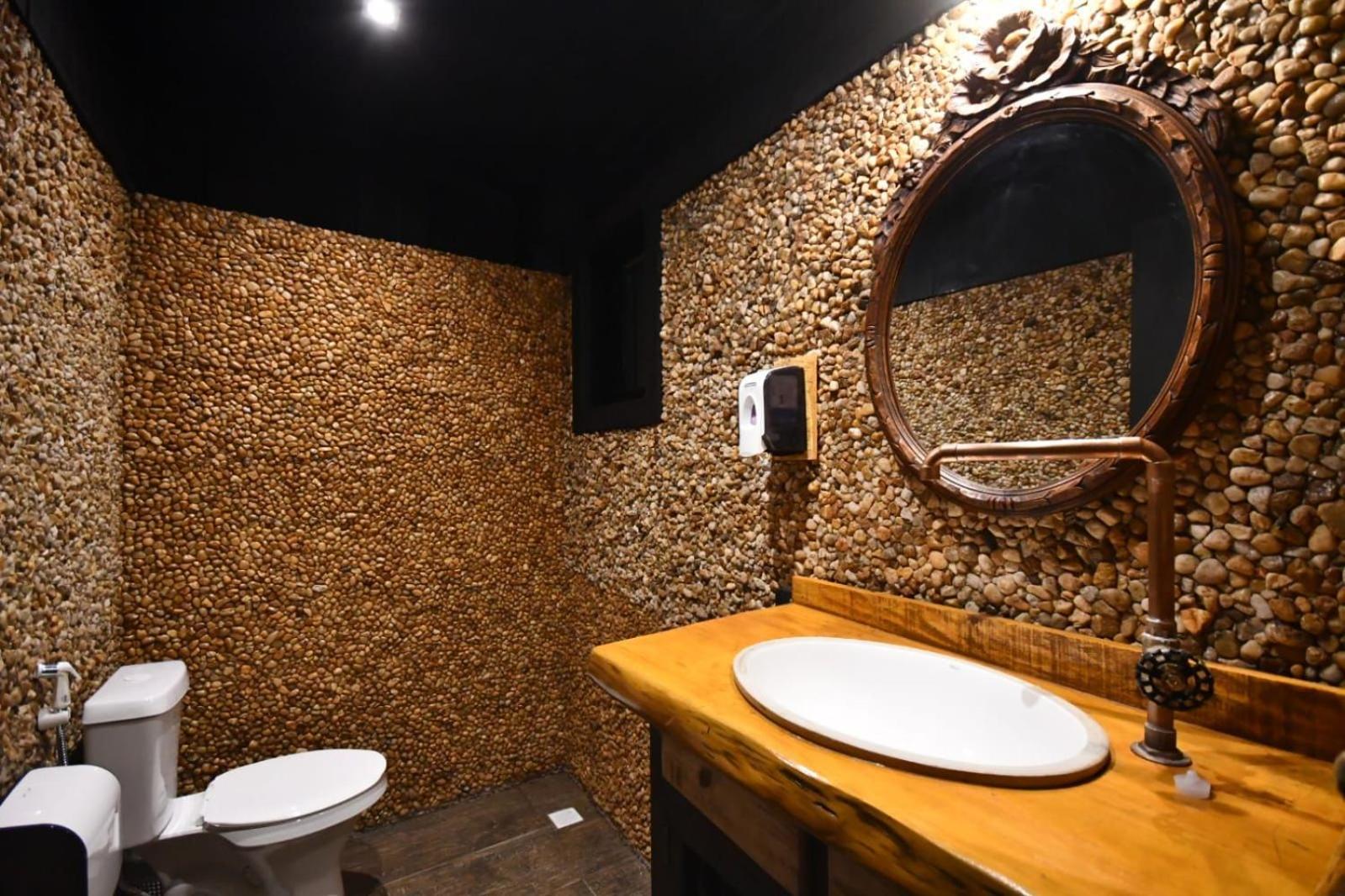 Art Lodge