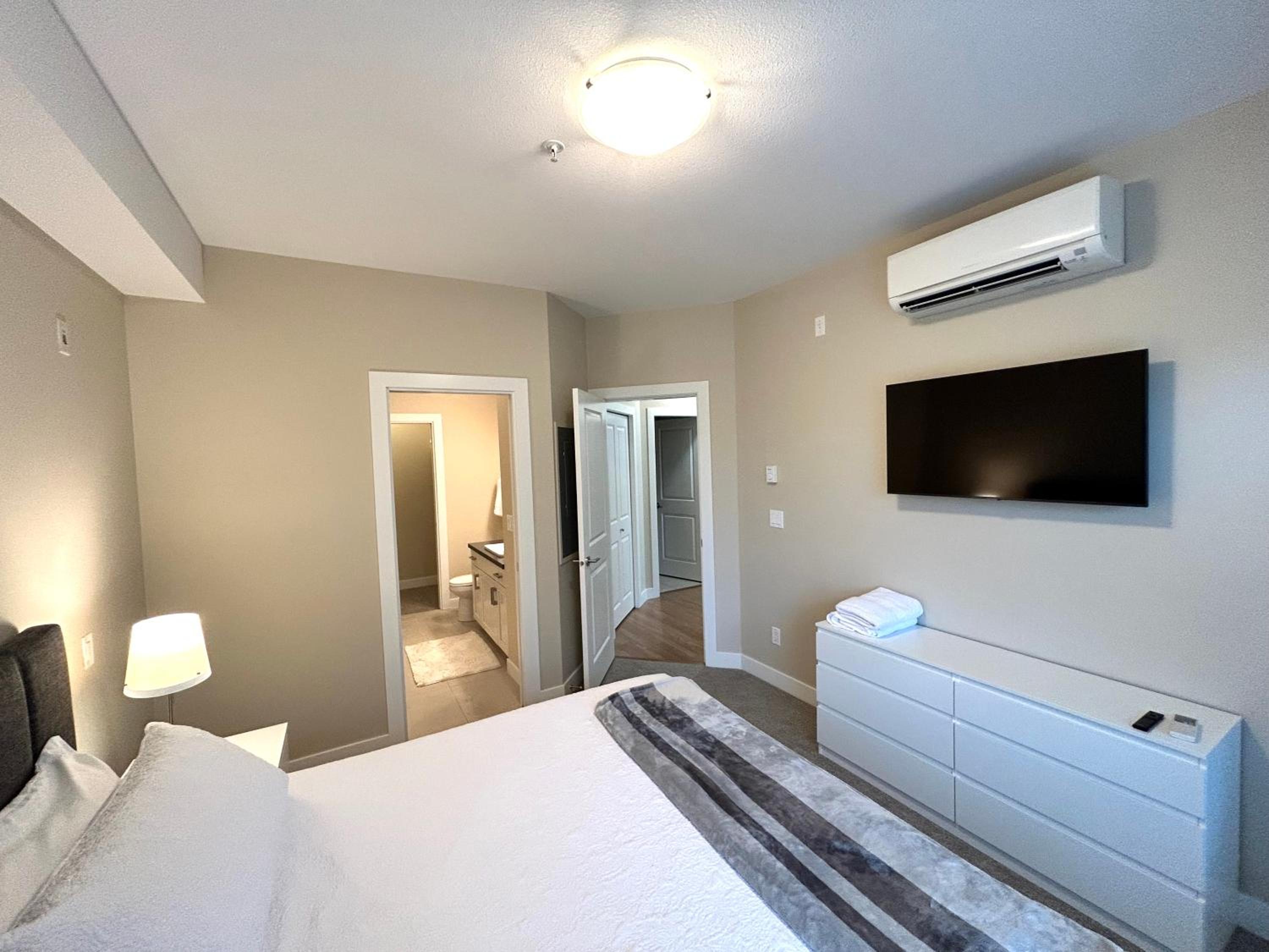Stay In The Okanagan - Copper Sky, West Kelowna