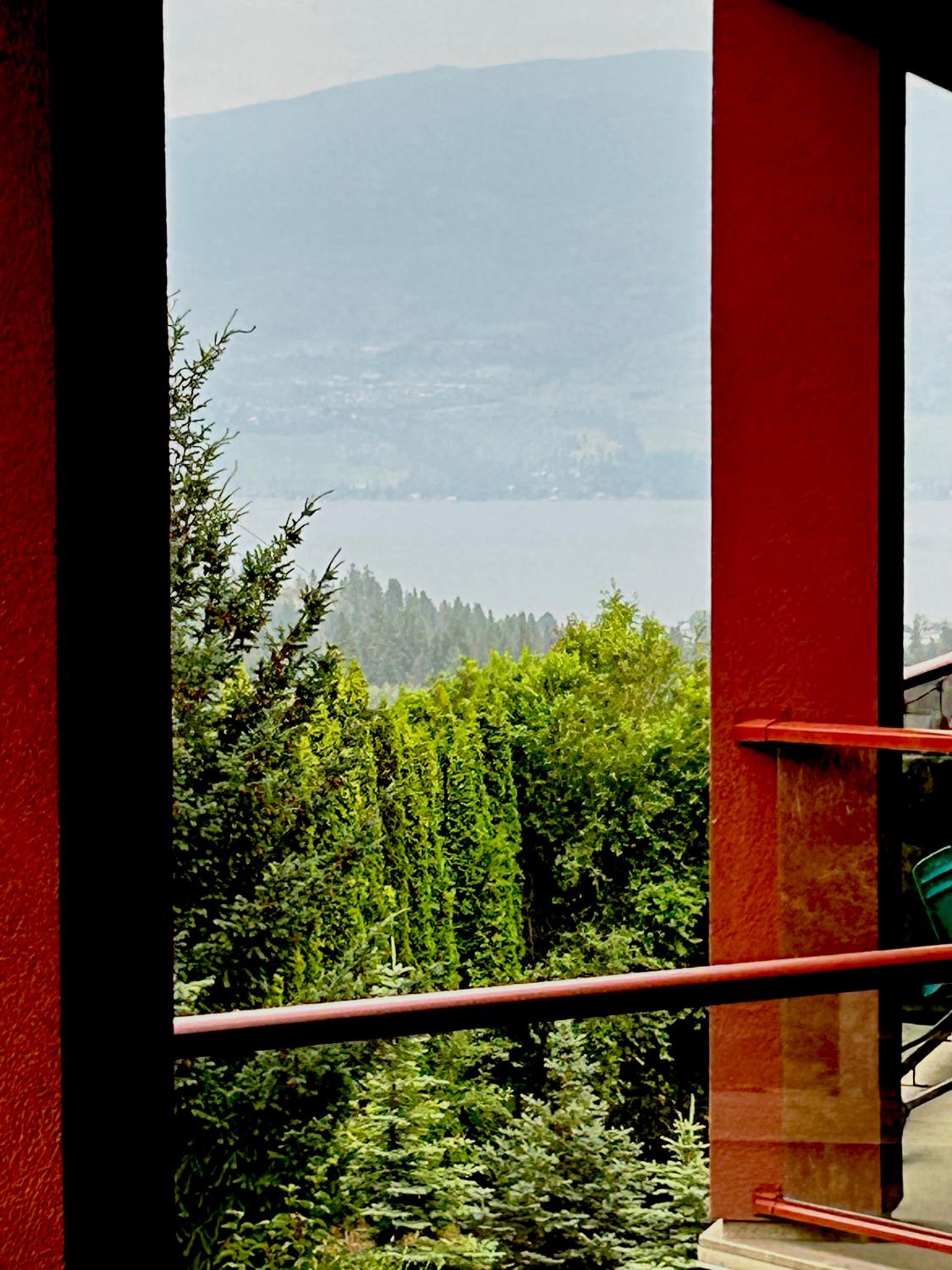 Stay In The Okanagan - Copper Sky, West Kelowna
