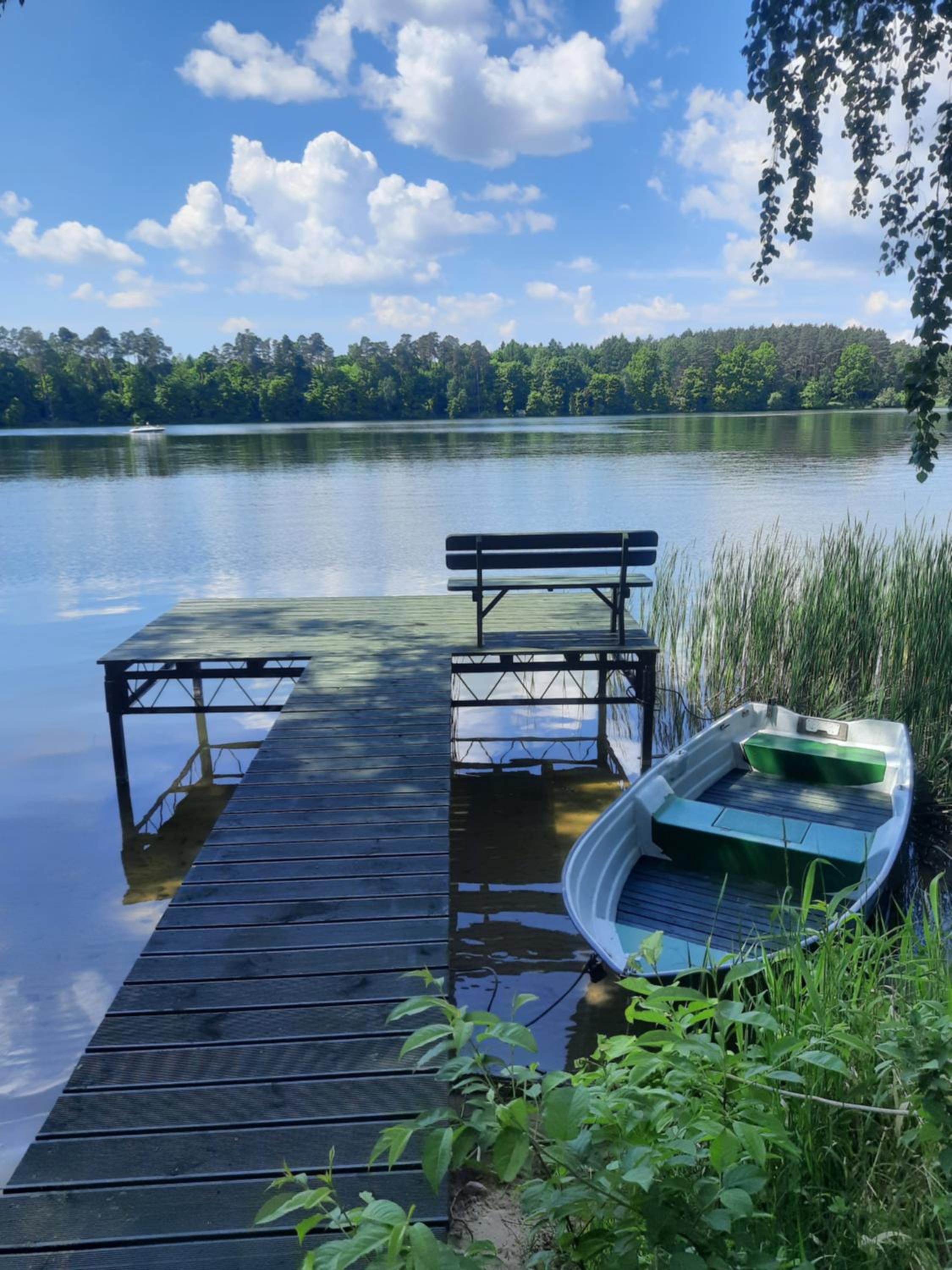 Dom nad Jeziorem Bory Tucholskie Pomost Łódka view 2