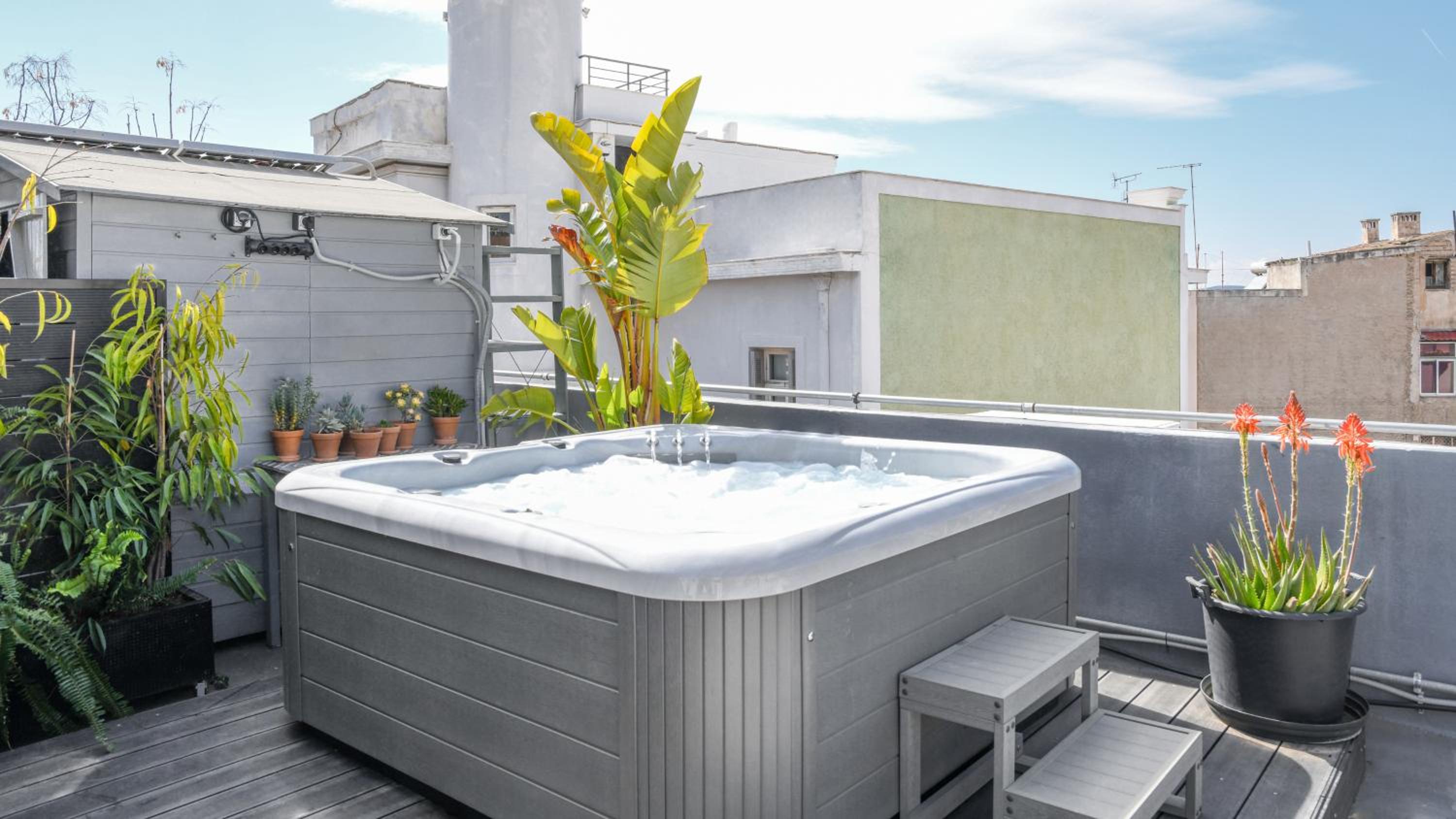 Monastiraki CityCenter Sleepbox- Unspoiled Athens Apartments