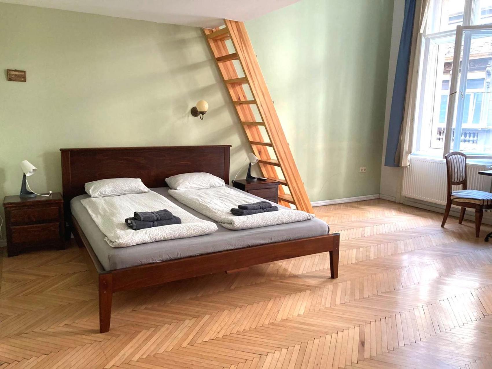 A10 Budapest Center Aparthotel view 2