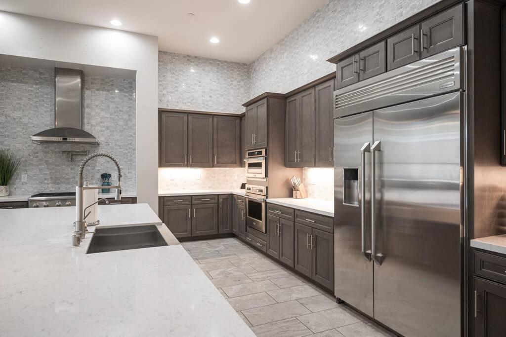 Luxury home close to everything view 4
