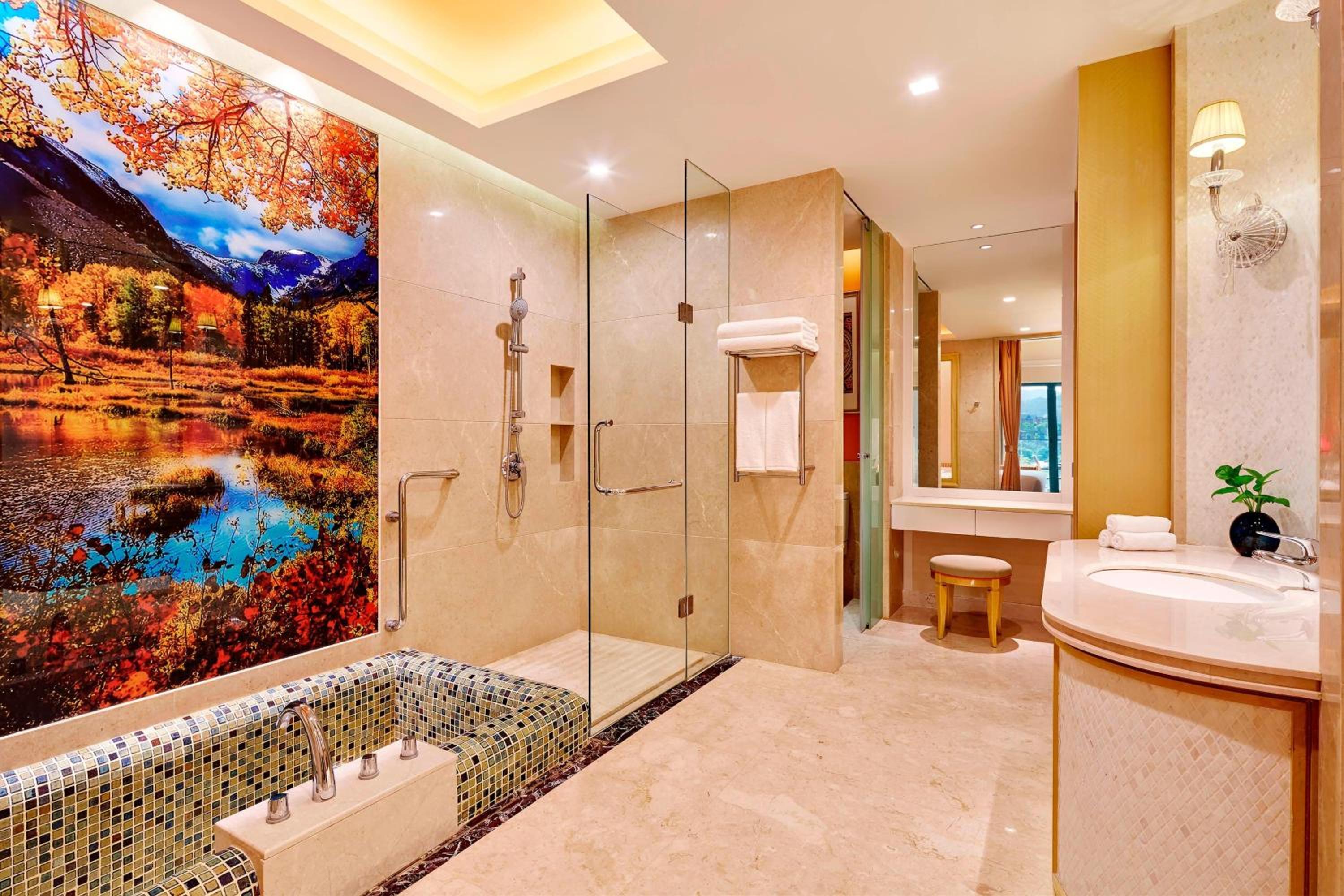 Four Points by Sheraton Heyuan Resort